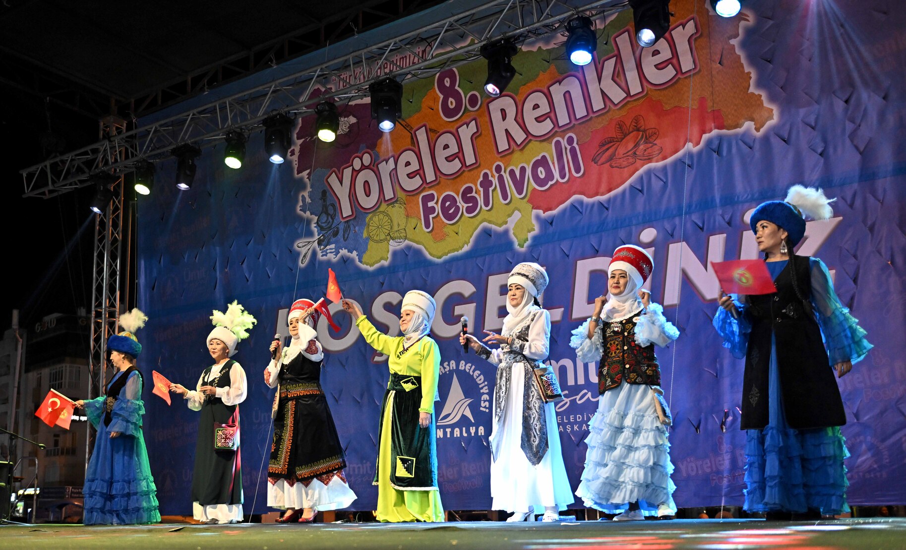 Yöreler Renkler Komşu Ülkeler (6)