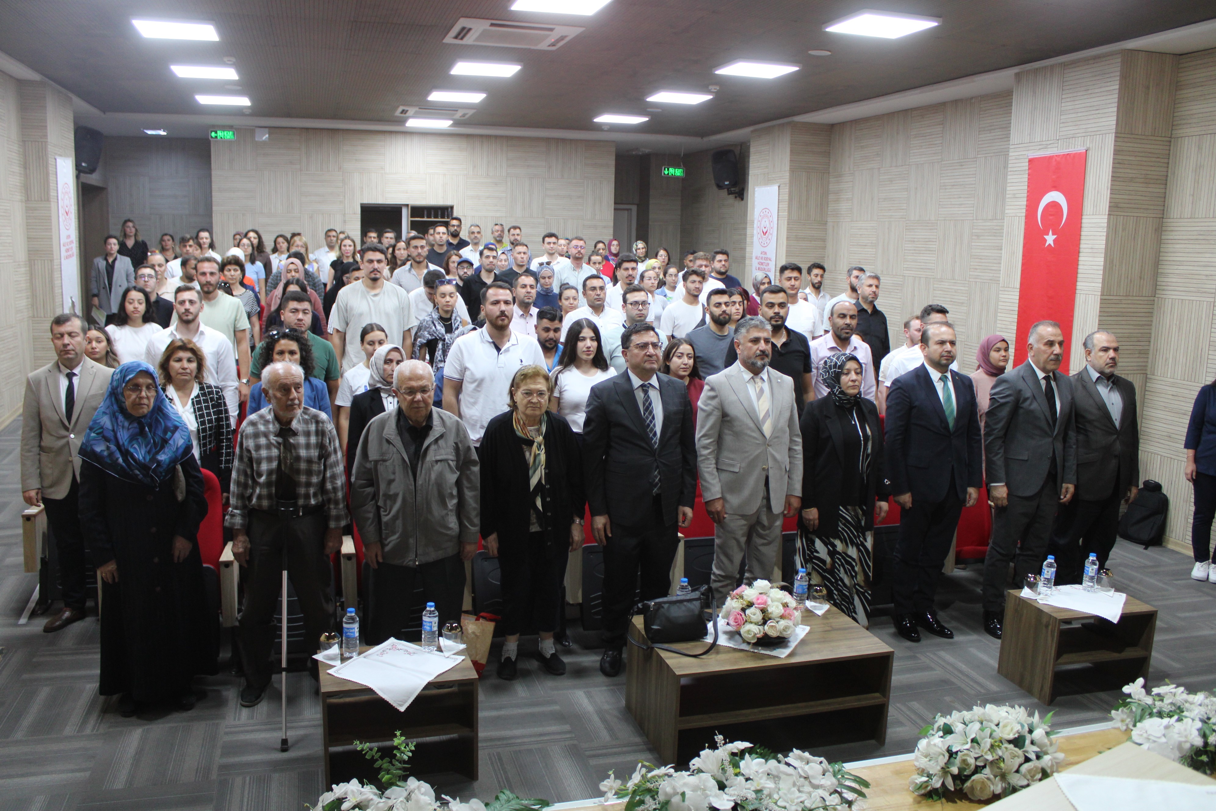 Ahmet Amca’dan Genç Çiftlere Nasihat Kavga Edin Ama Küsmeyin, Küserseniz Hayat Biter (4)