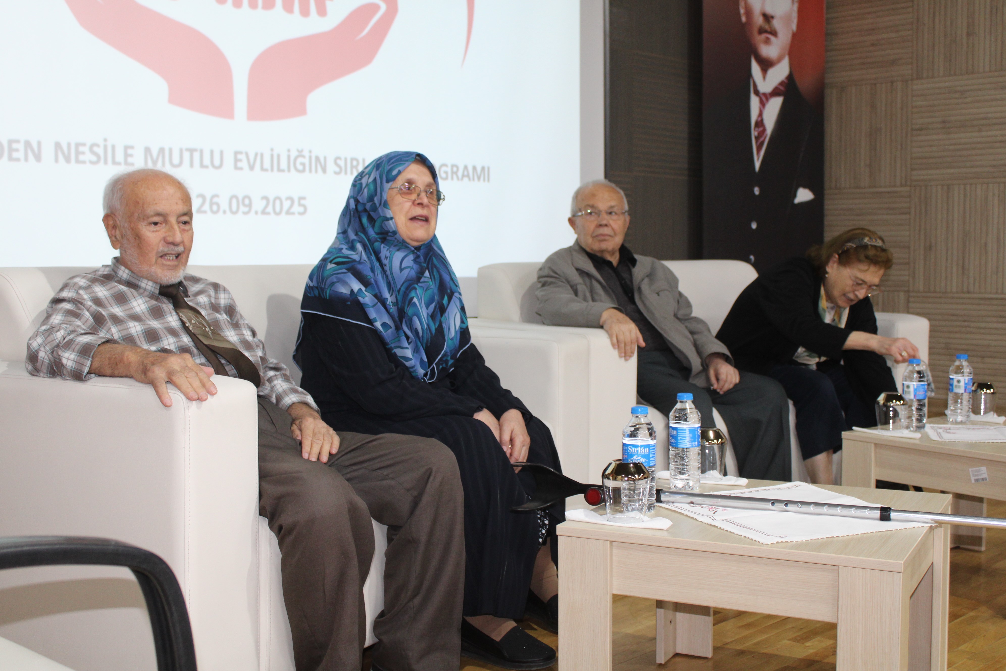 Ahmet Amca’dan Genç Çiftlere Nasihat Kavga Edin Ama Küsmeyin, Küserseniz Hayat Biter (5)