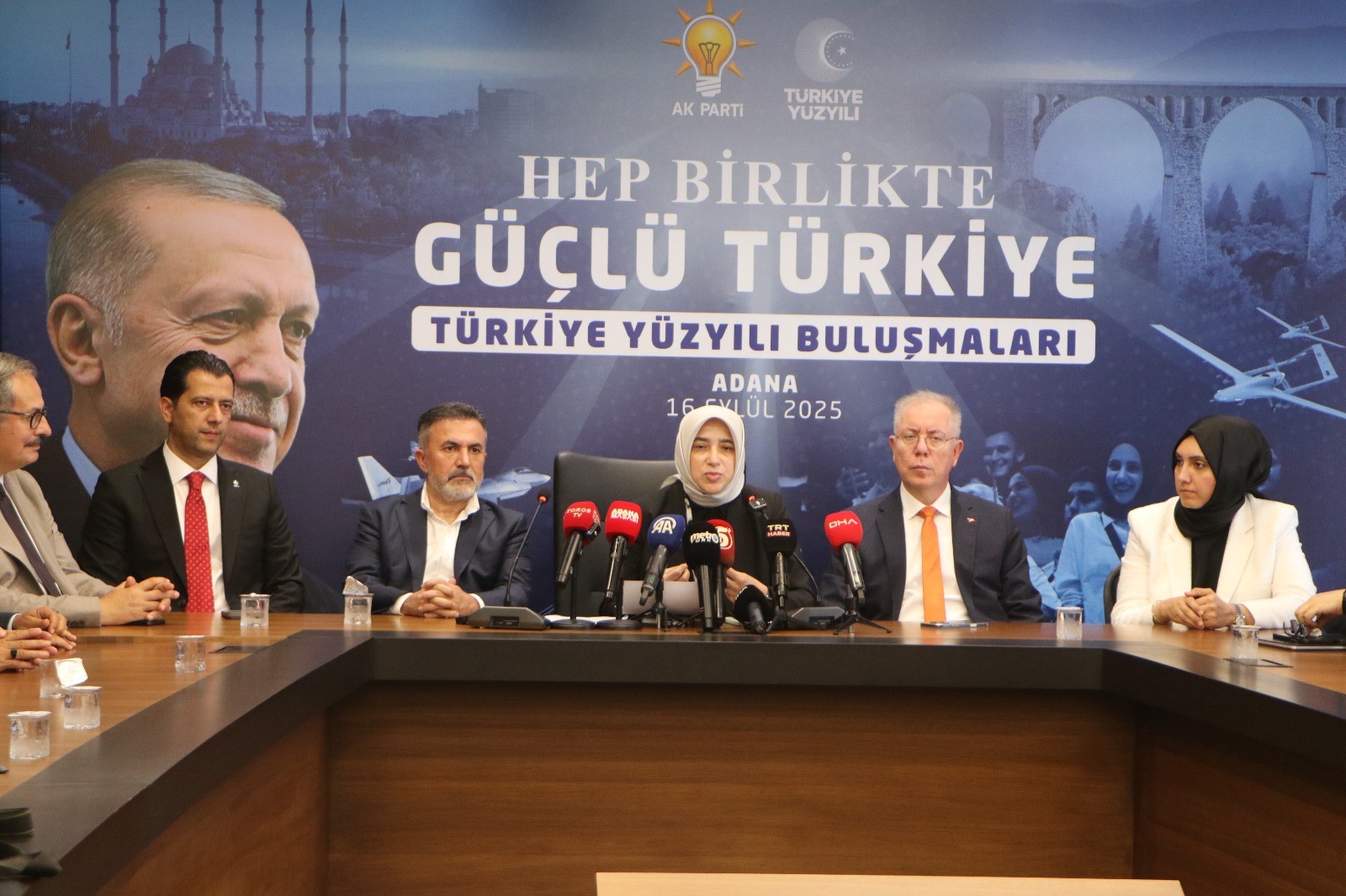 Ak Partili Heyetten, Türkiye Yüzyılı Buluşmaları 02