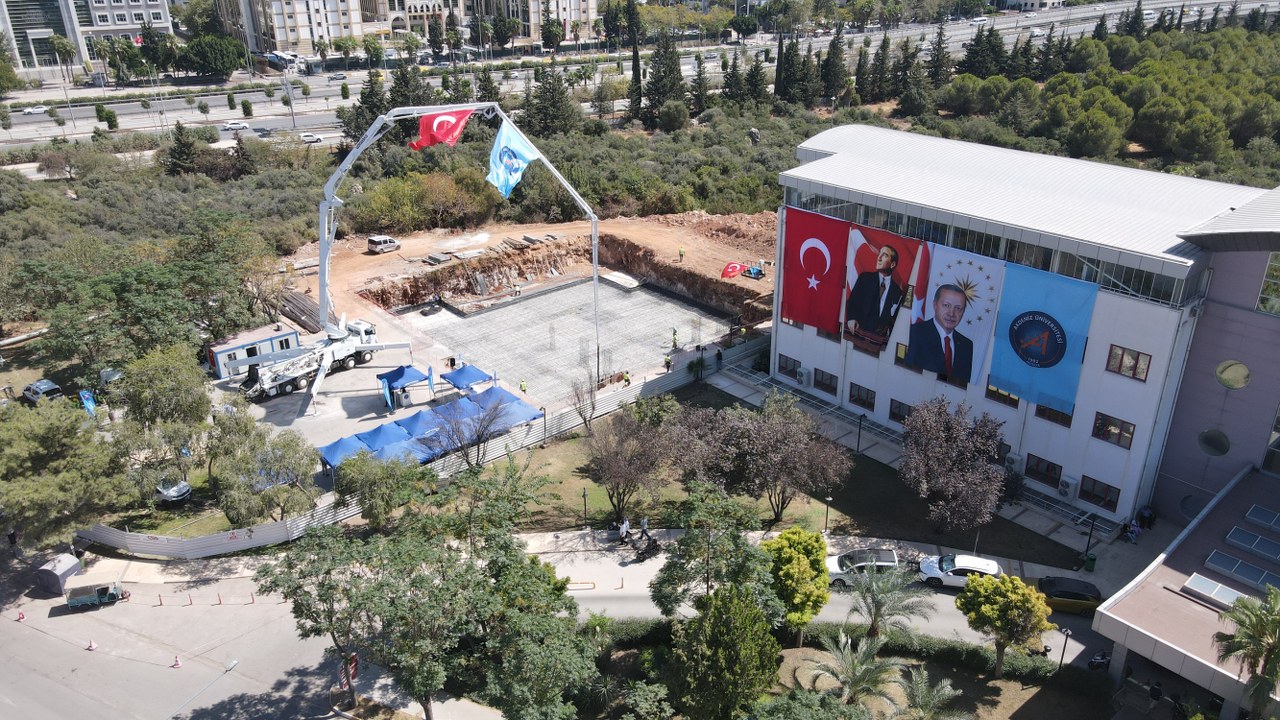 Akdeniz Üniversitesi Hastanesi (2)-1