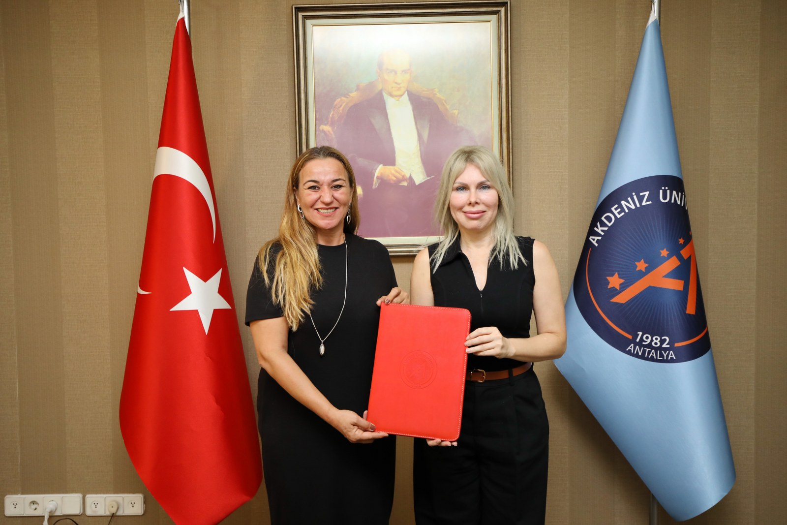 Akdeniz Üniversitesi’nden Muhtarlara Ücretsiz Online Eğitim Desteği (3)