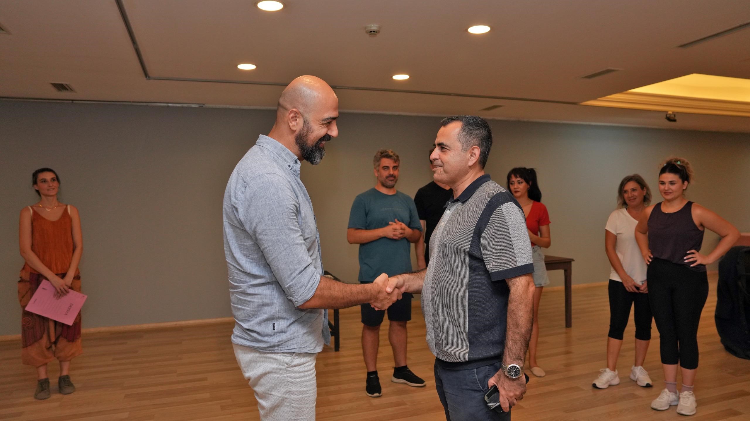 Alanya Belediye Tiyatrosu Palto (2)