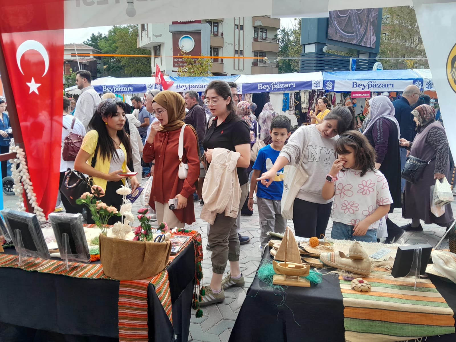 Alanya Belediyesi Uluslararası Beypazarı Festivali’nde (4)