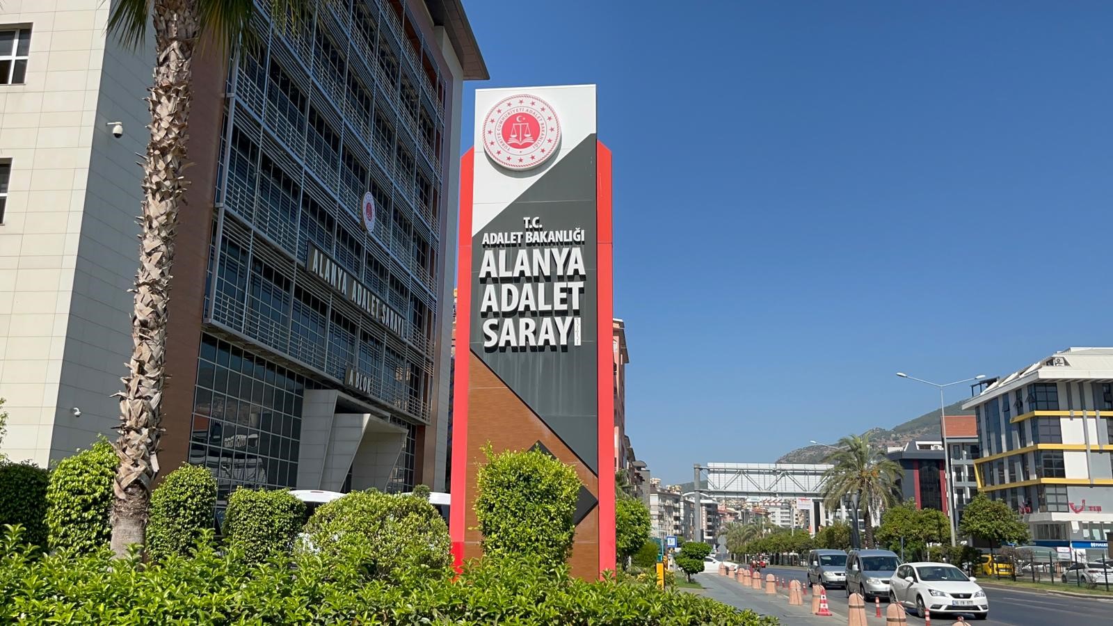 Alanya'da Öğrenci Yurdundaki Cinsel Istismar Davasında Öğretmene 83 Yıl 9 Ay Ceza (3)