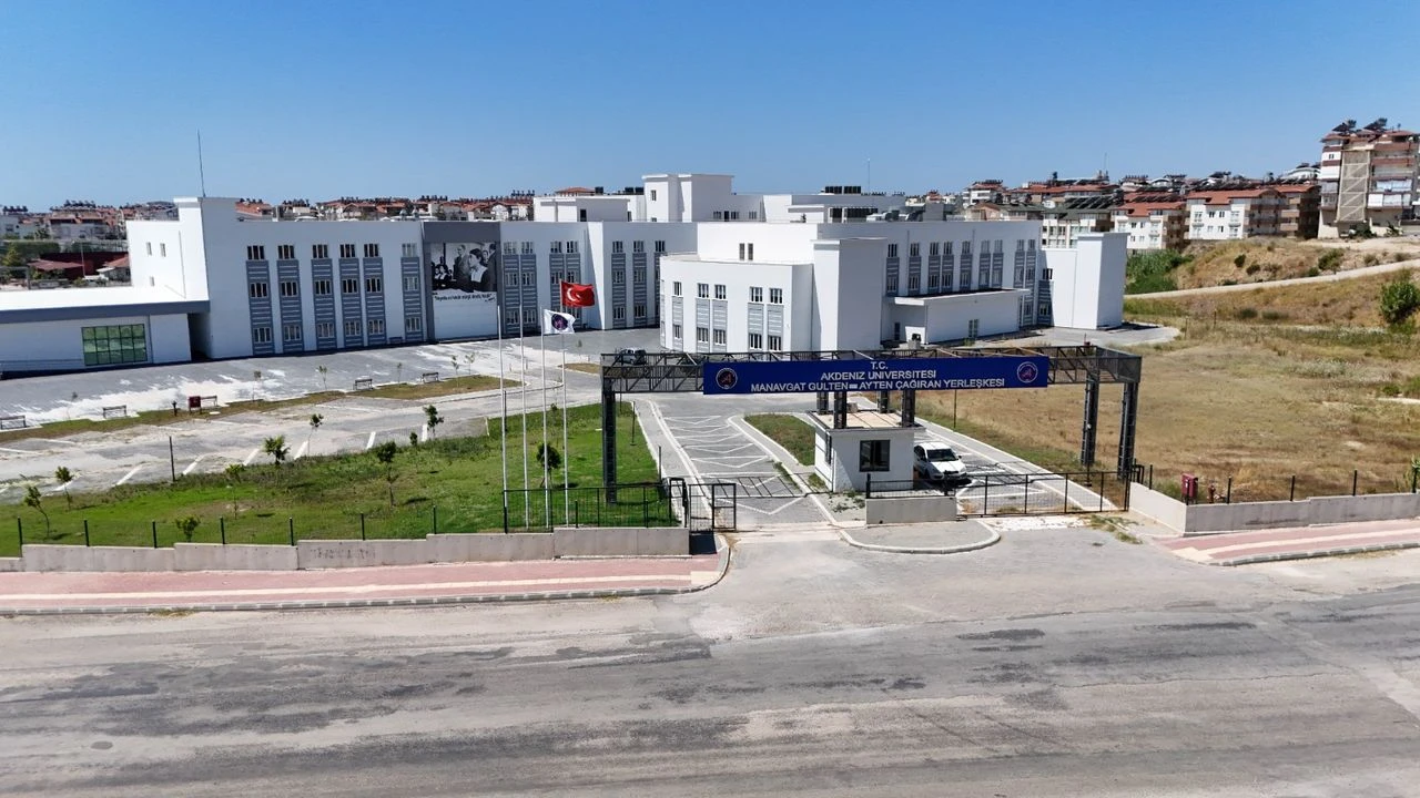 Antalya Akdeniz Üniversitesi (2)