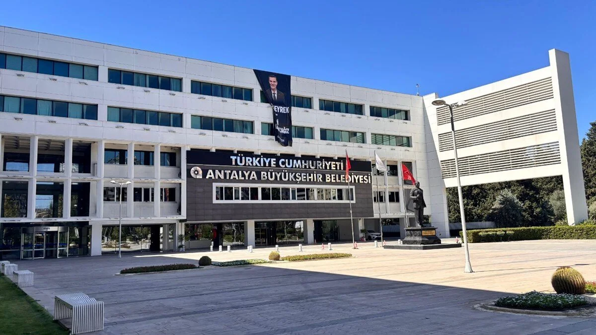 Antalya Buyuksehir Belediyesi Bina-1