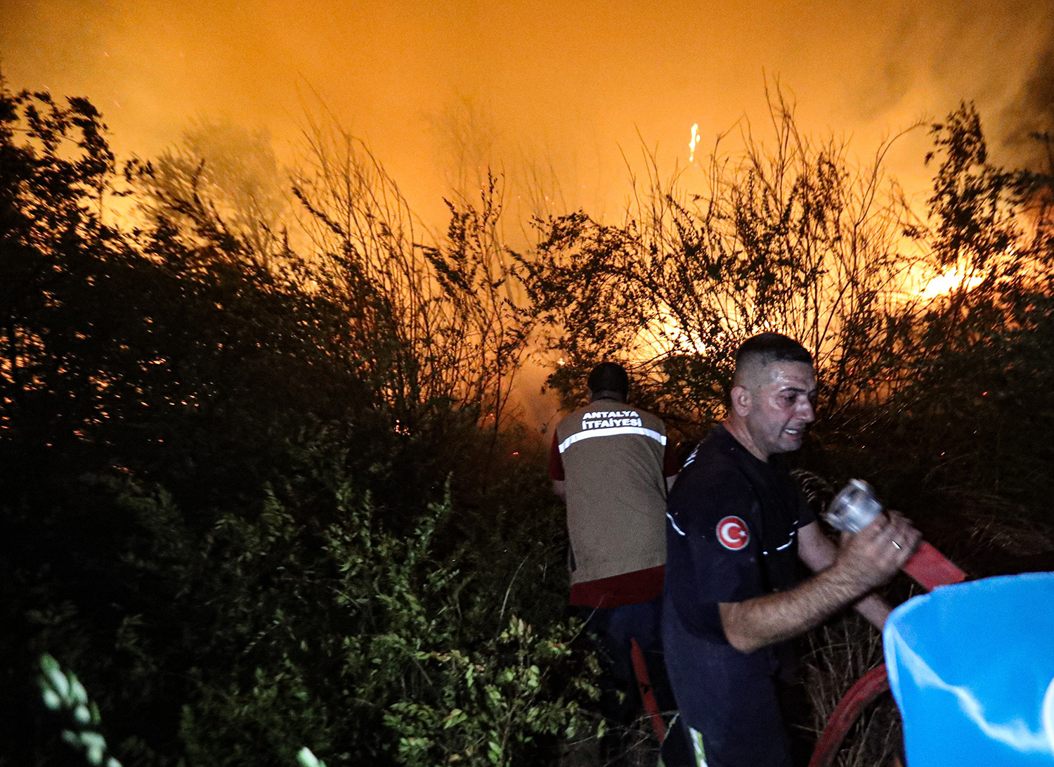 Antalya Itfaiyesi Üç Ilçedeki Yangınlara (2)