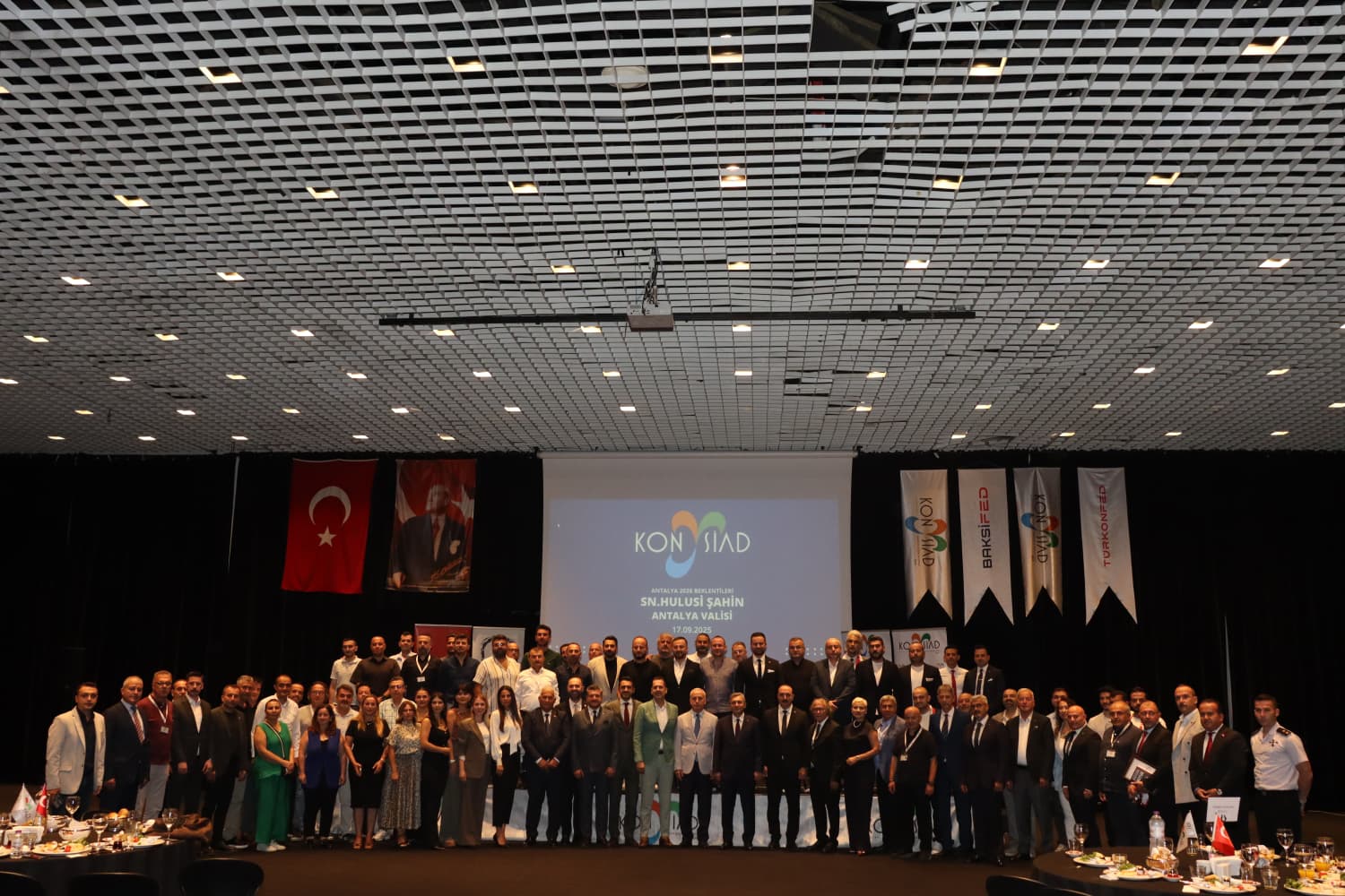 Antalya Valisi (2)-3