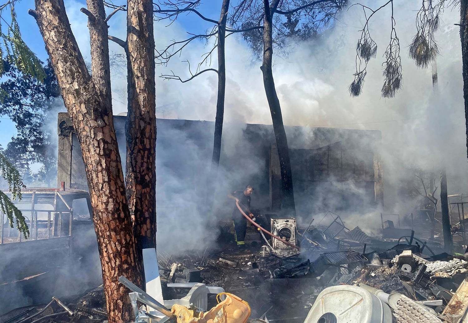 Antalya'da Yaşlı Kadını Sinir Krizine Sokan Yangın (7)