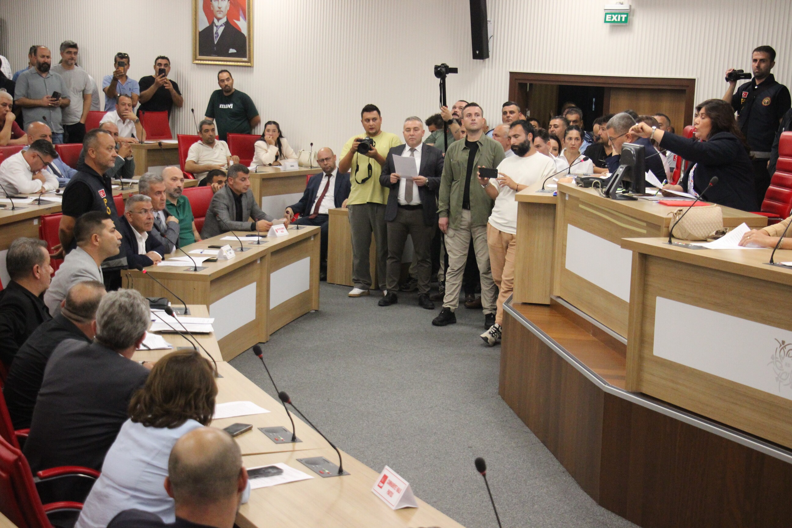 Aydin Buyuksehir Belediye Meclisii (1)