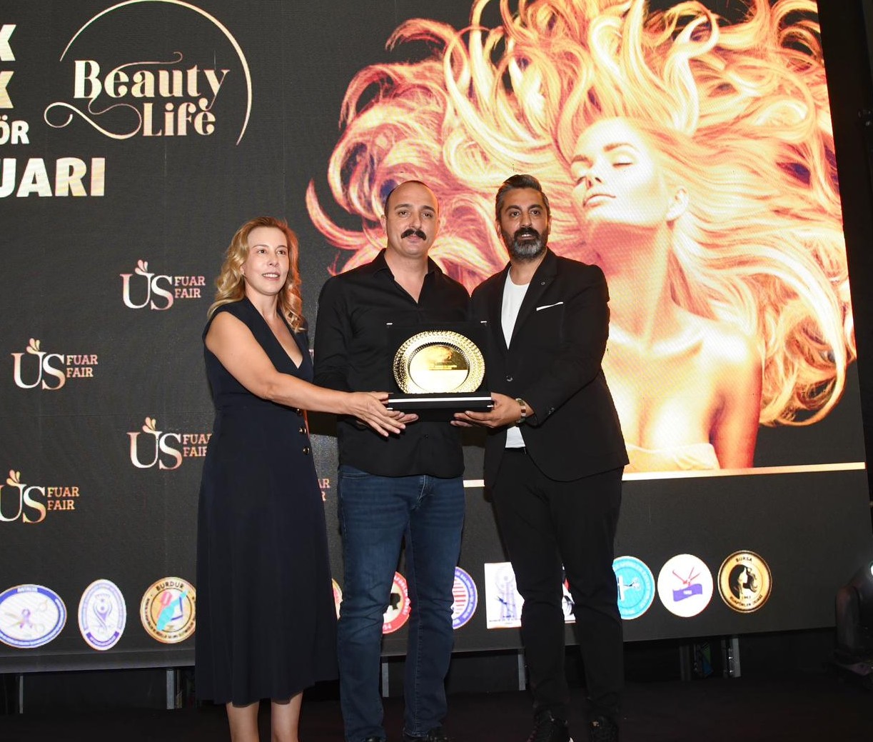 Başkan Kotan Kozmeti̇k Fuari Açilişinda Konuştu3