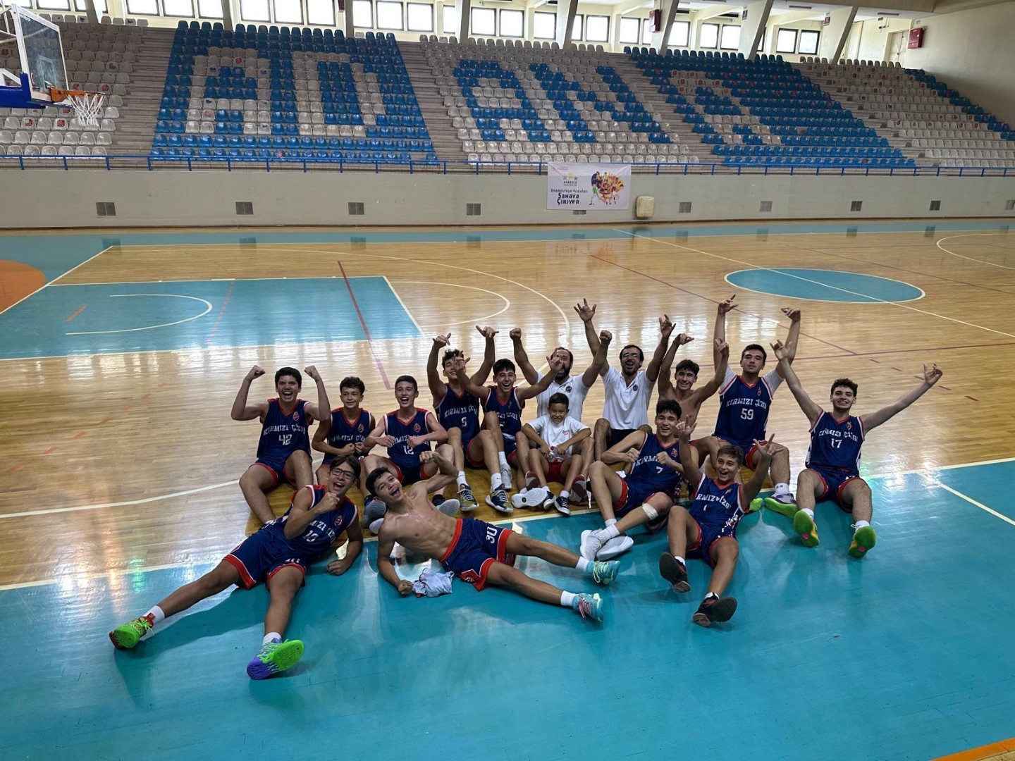 Basketbol Yıldızlarda Şampiyon Antalya (1)