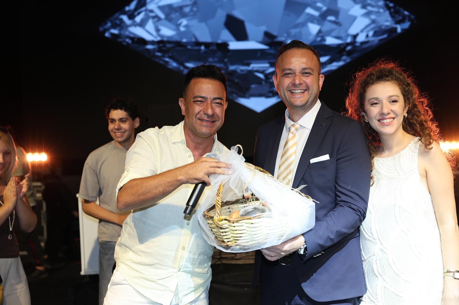Çivril Elma Festivalinde Cem Adrian Unutulmaz Gece Yaşattı (4)