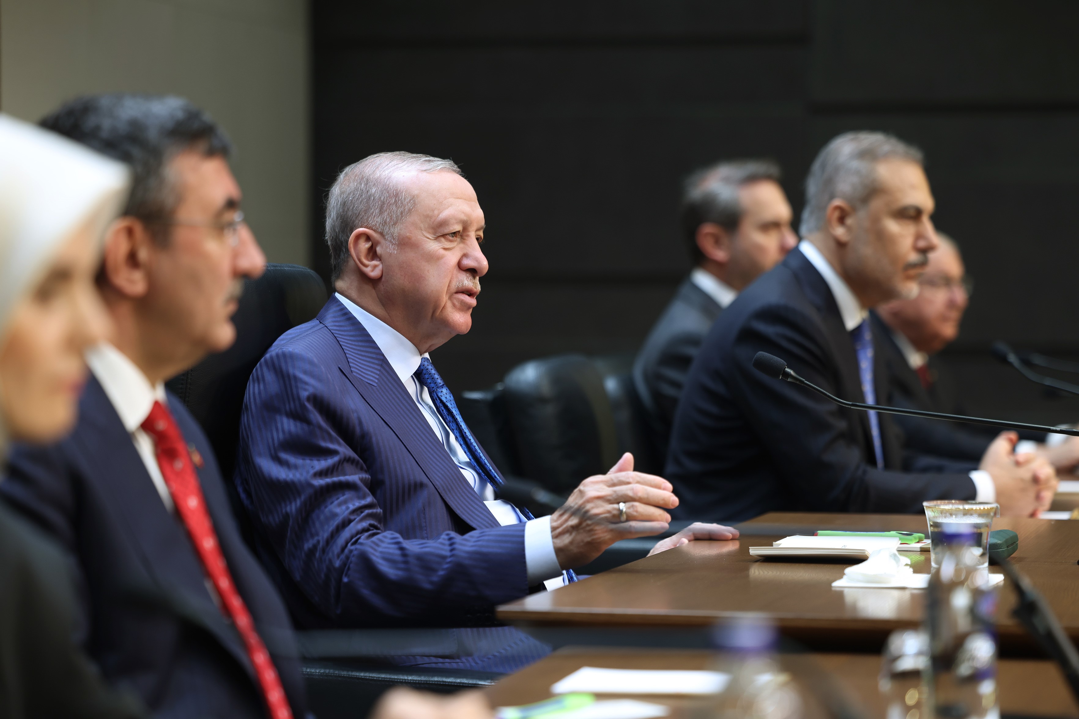 Cumhurbaşkanı Erdoğan Özgür Özel’e Amerika’dan Yüklendi (5)