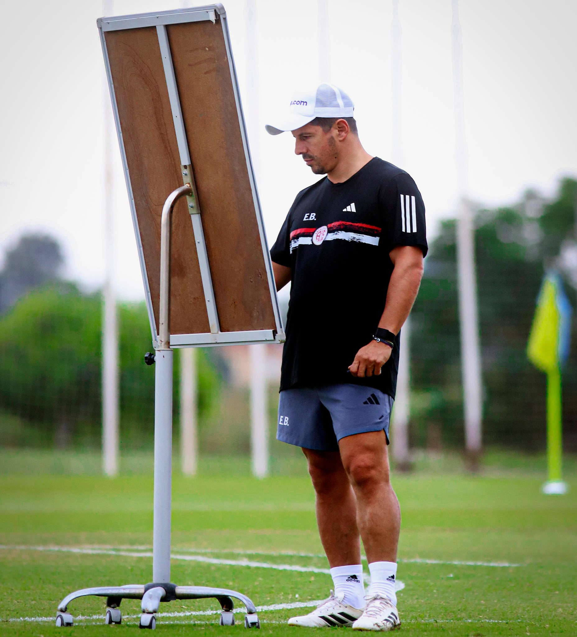Emre Belözoğlu (8)-1