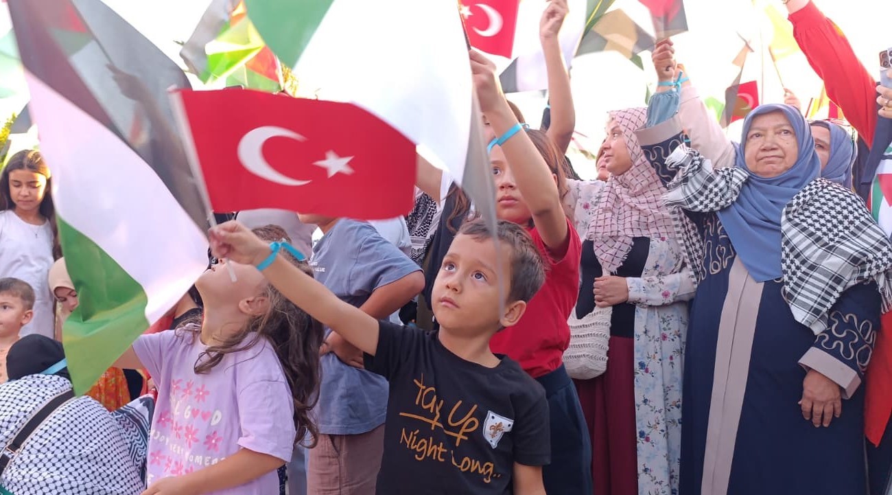Gazze'ye Yardıma Giden Gemilere Temsili Selamlama (4)
