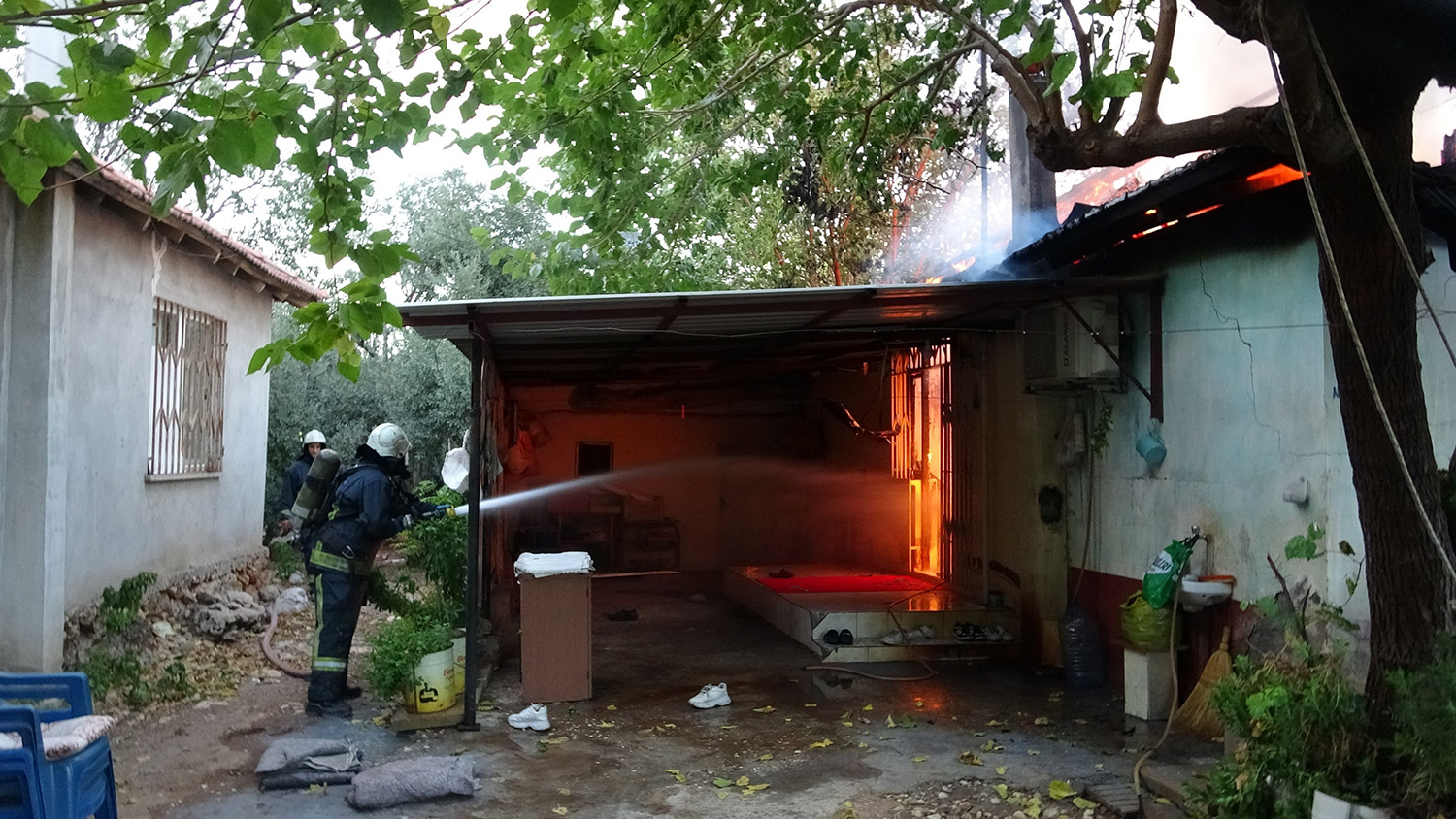 Gözümün Önünde 10 Dakikada Çöktü (10)
