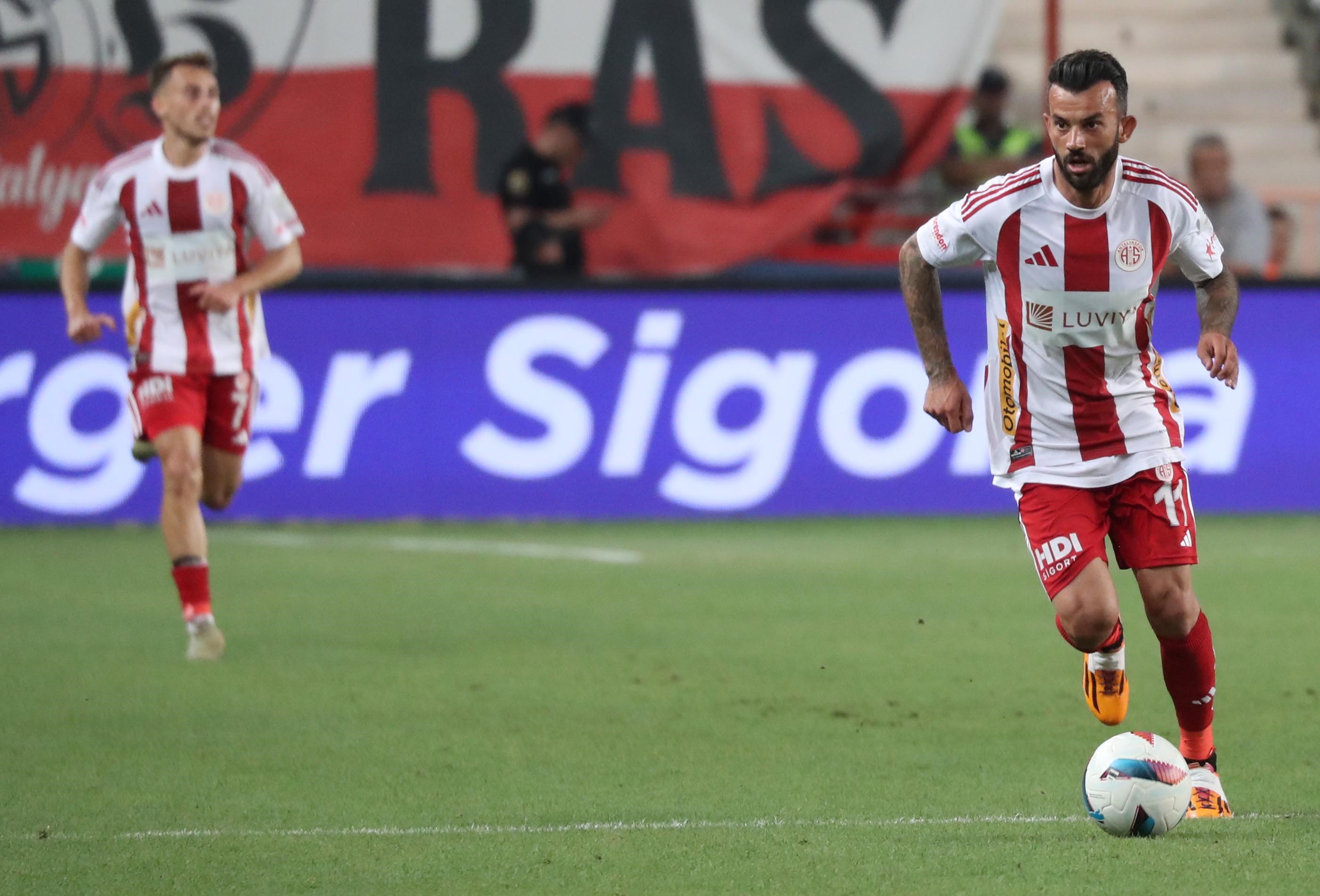 Güray Vural (3)-1