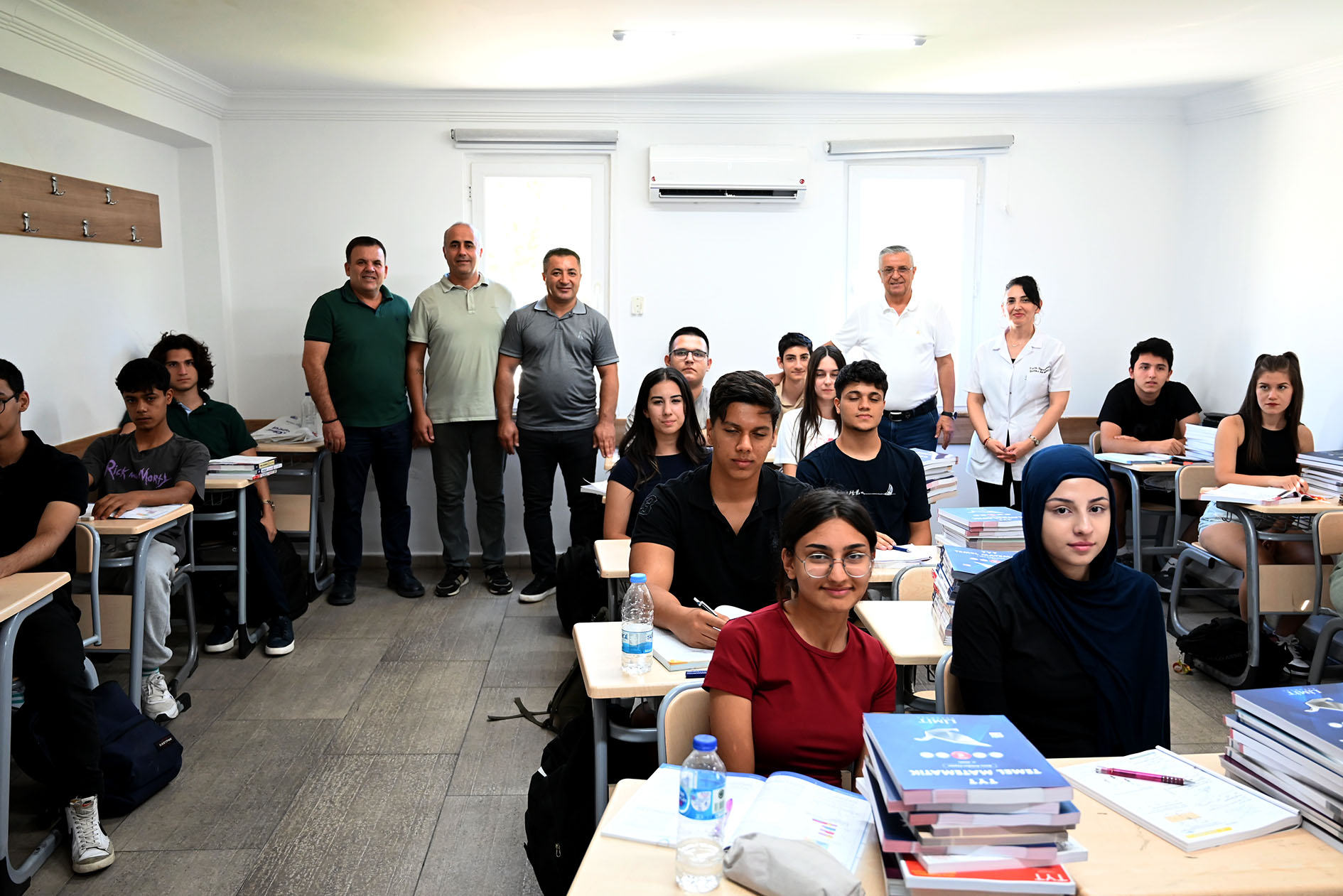 Hm Kurs Öğrencilerine Ücretsiz Kitapları Dağıtıld (4)