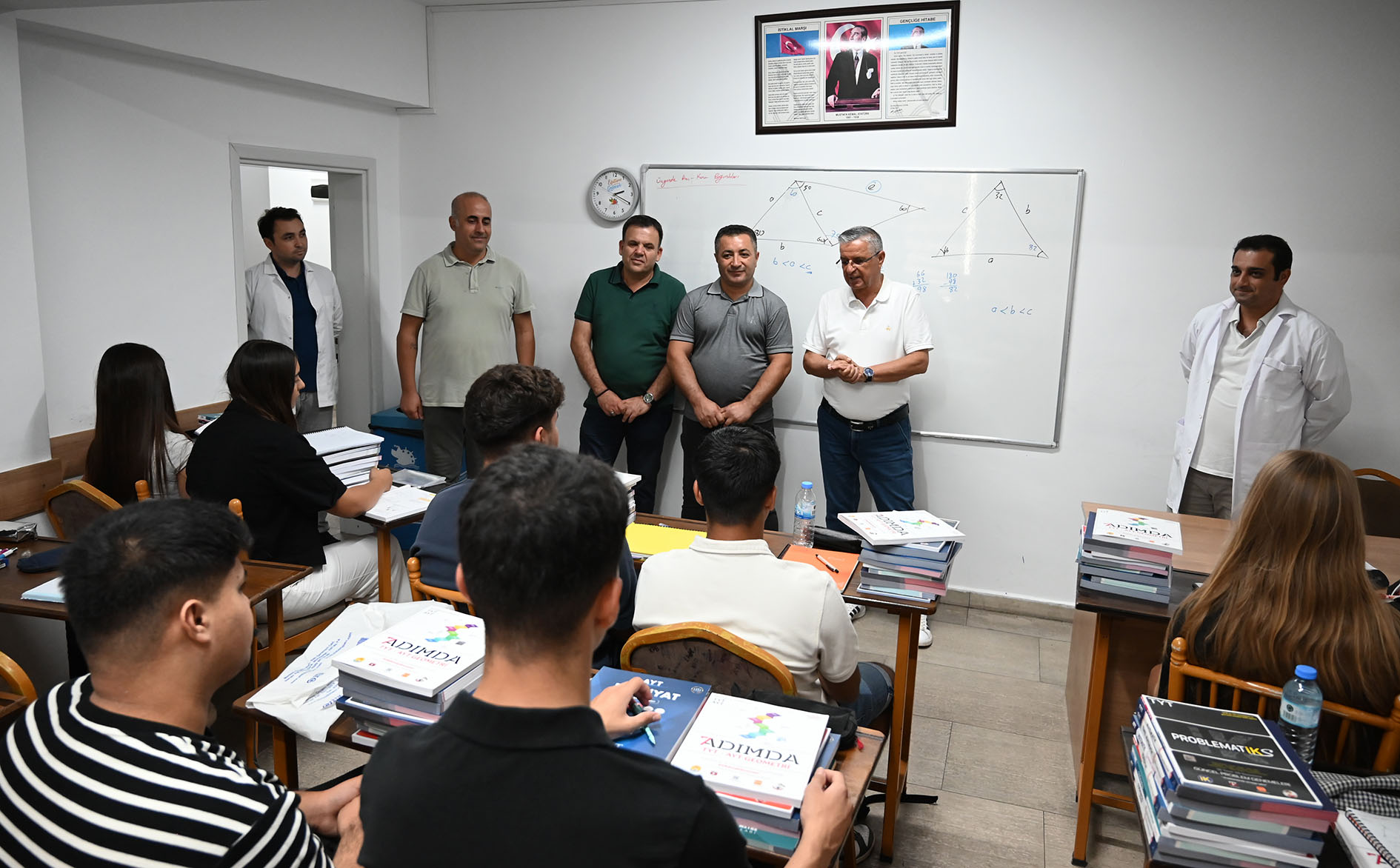 Hm Kurs Öğrencilerine Ücretsiz Kitapları Dağıtıld (5)