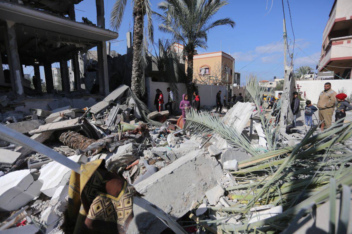 Israilin Gazzeye Saldirilari (1)