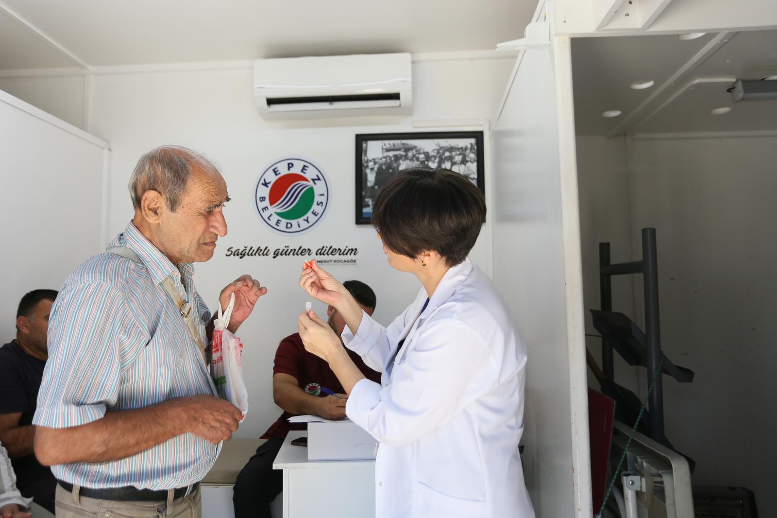 Kepezin Mobil Saglik Merkezinden Dokumaparkta Kanser Taramasi 6