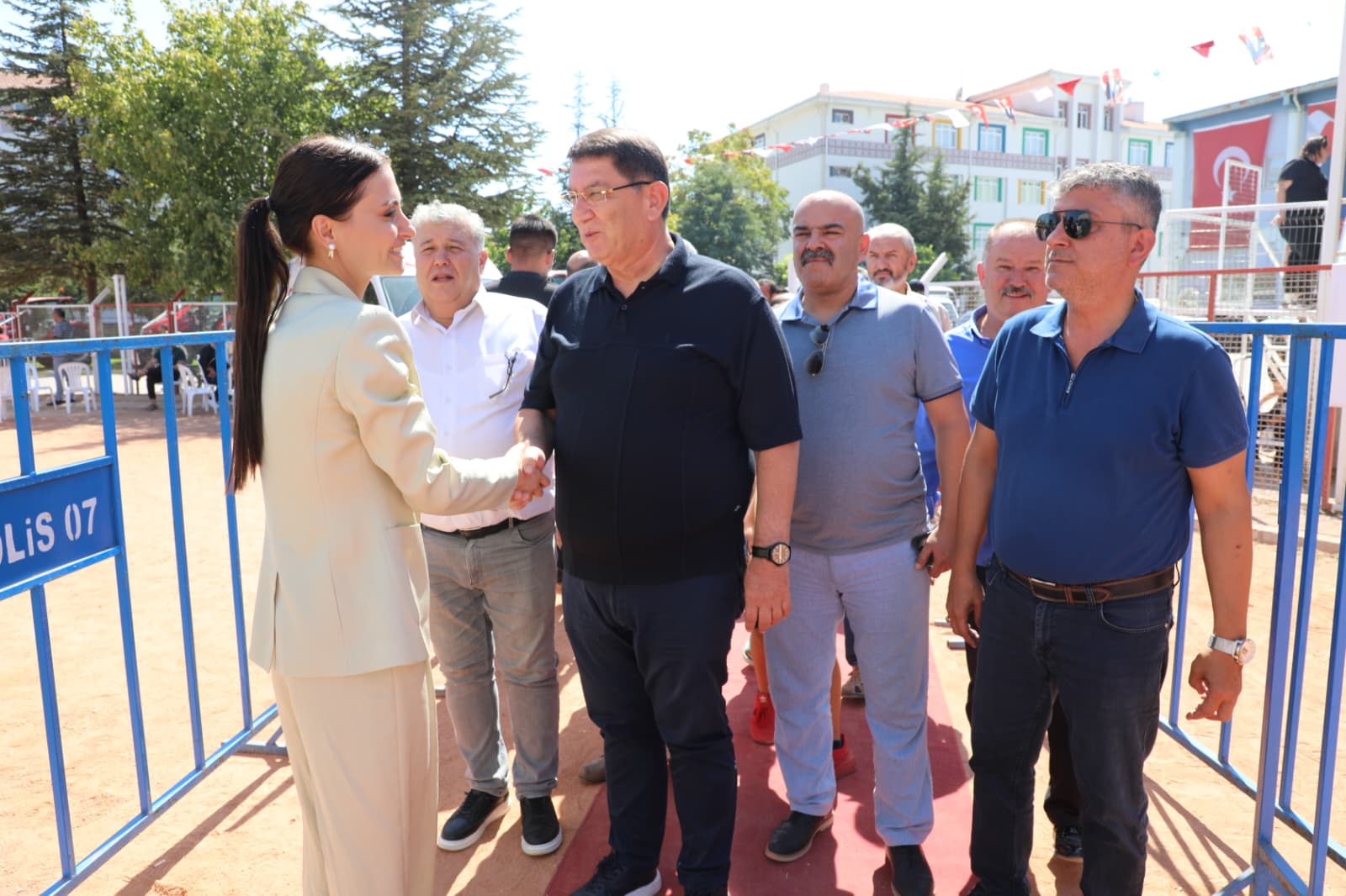 Korkuteli’nde Altın Kiraz Yağlı Pehlivan Güreşleri Coşkusu (2)