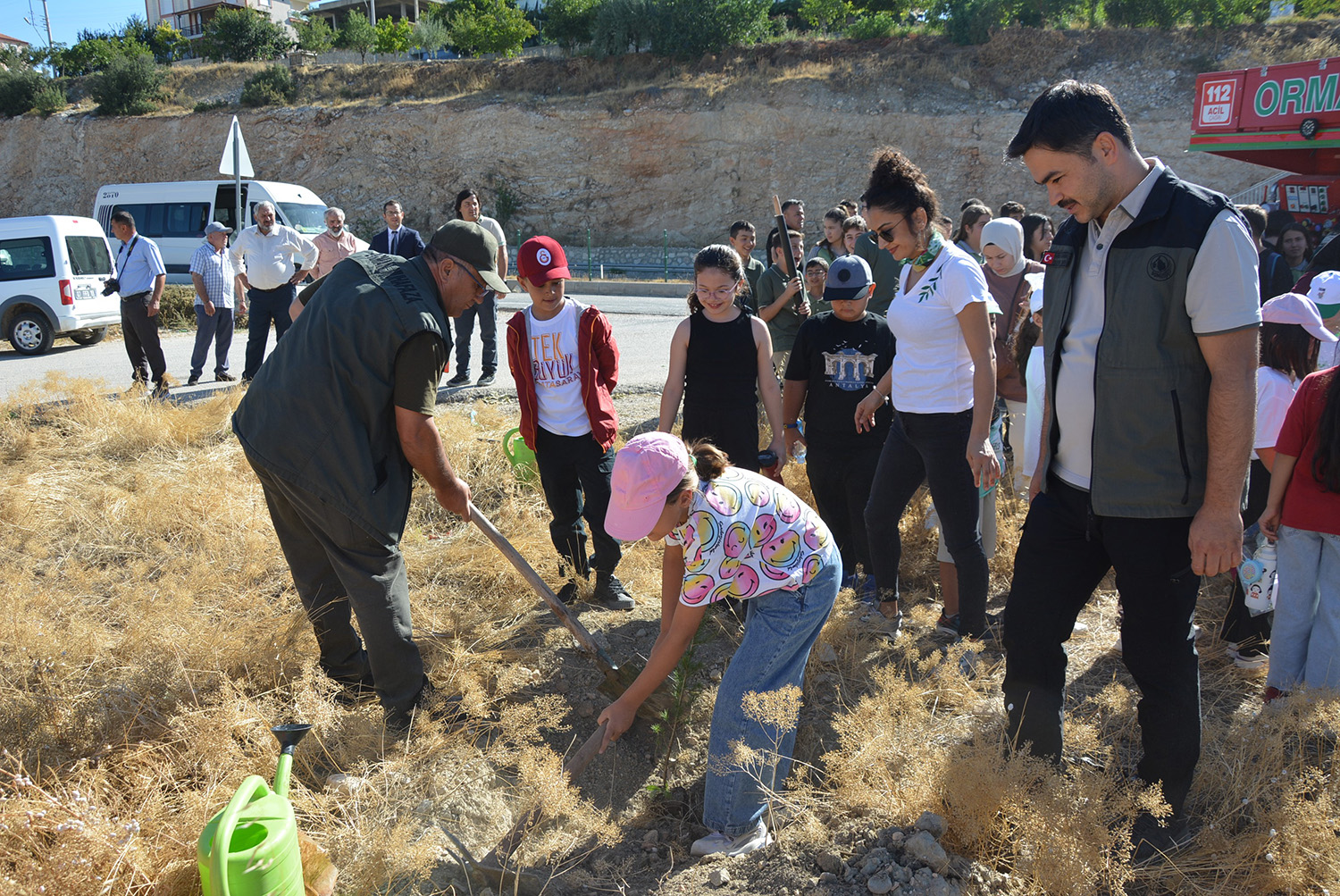 Korkuteli'nde Öğrenciler 'Yeşil Vatan' Için Fidan Dikti (3)
