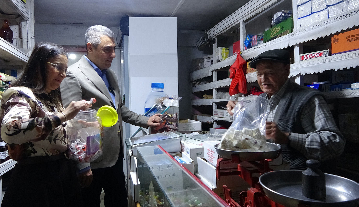 Köyün 'Garip Dedesi' Valiye Türkü Söyledi (1)