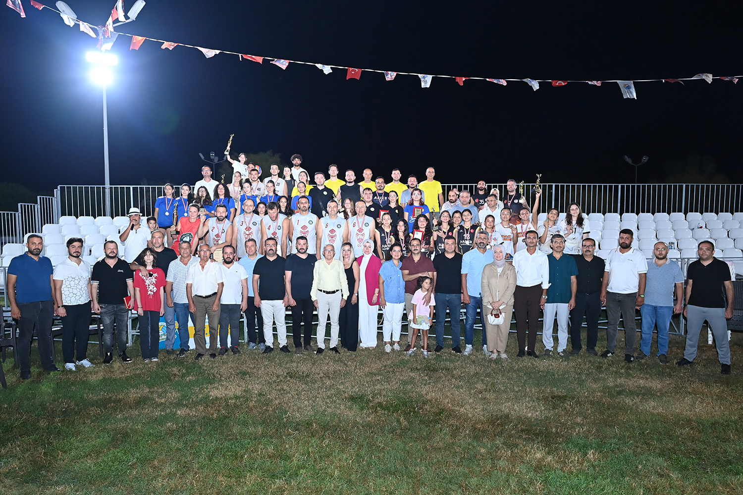 Kumluca Belediyesi 30 Ağustos Zafer Kupası Plaj Voleybolu Turnuvası Sona Erdi (3)