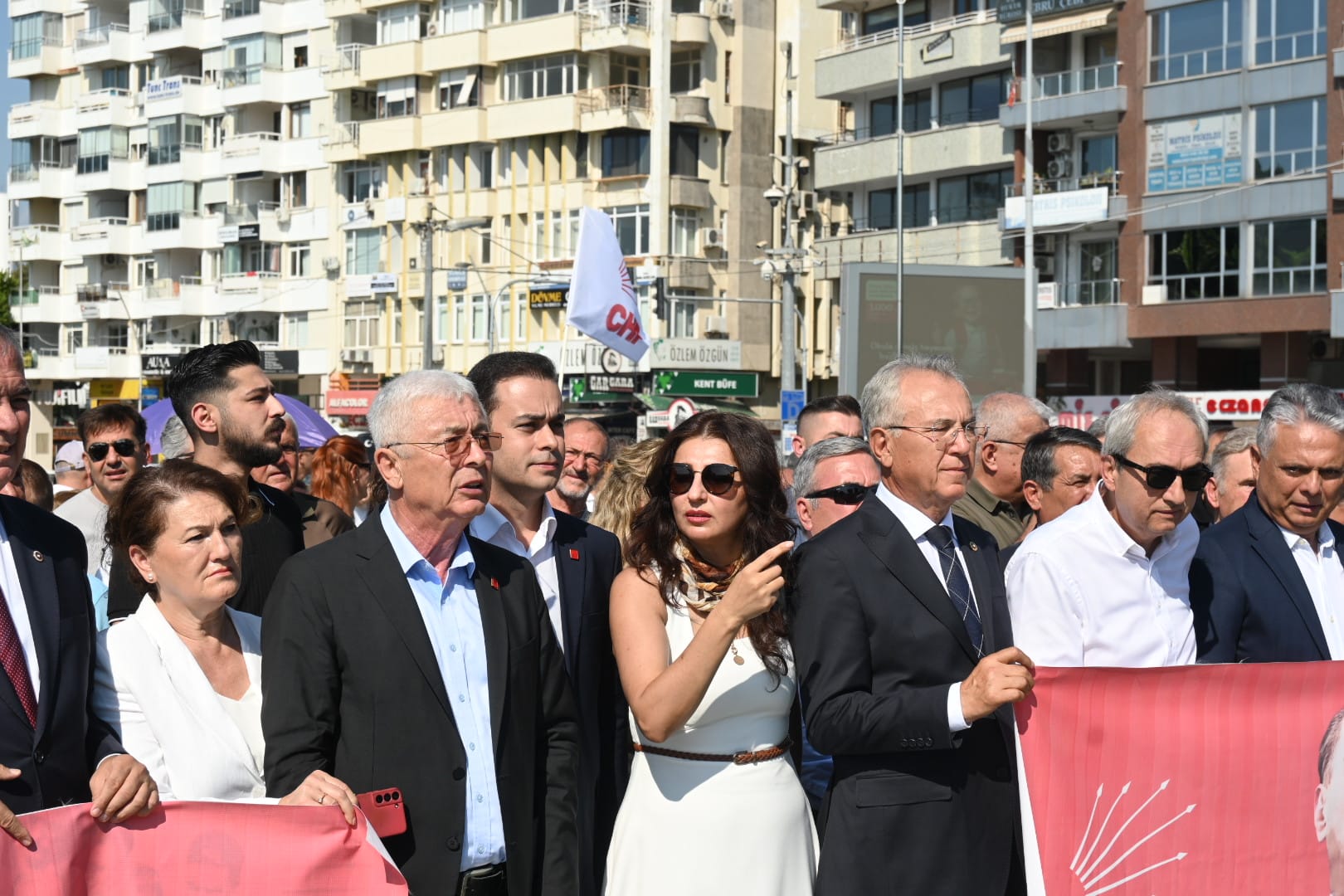Kutlama Çelenk Sunum (6)