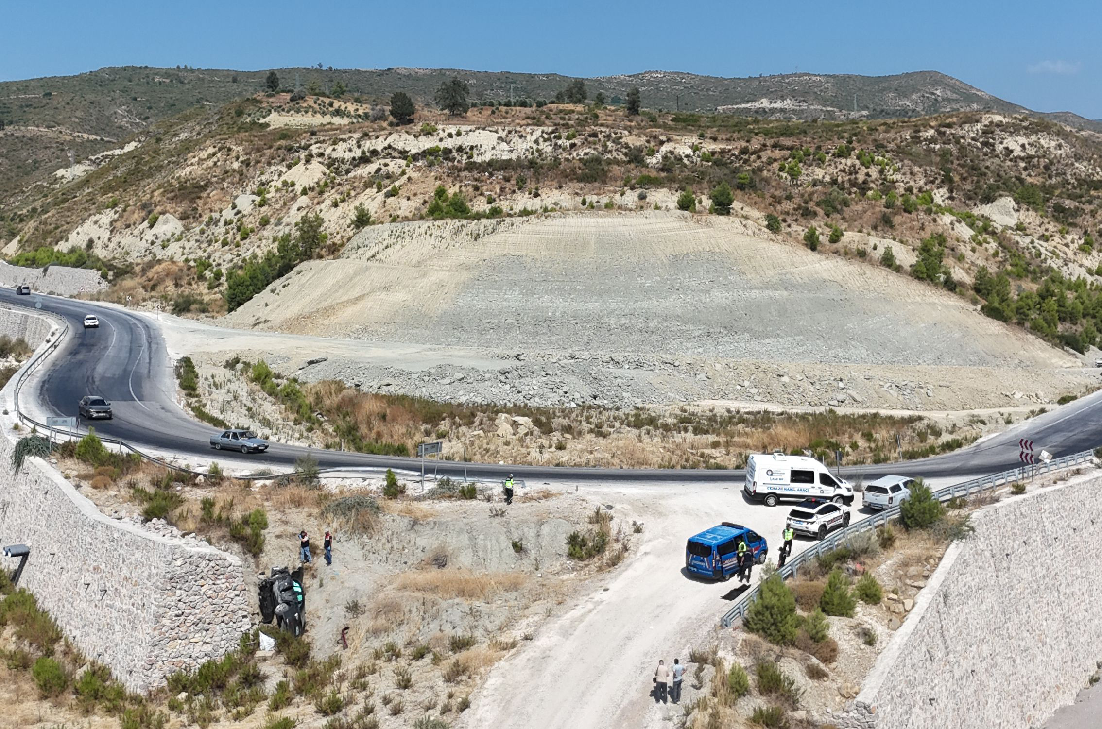 M A N A V G A T T A O T O M O B I L S A R A M P O L E D E V R I L D I 902136 268035