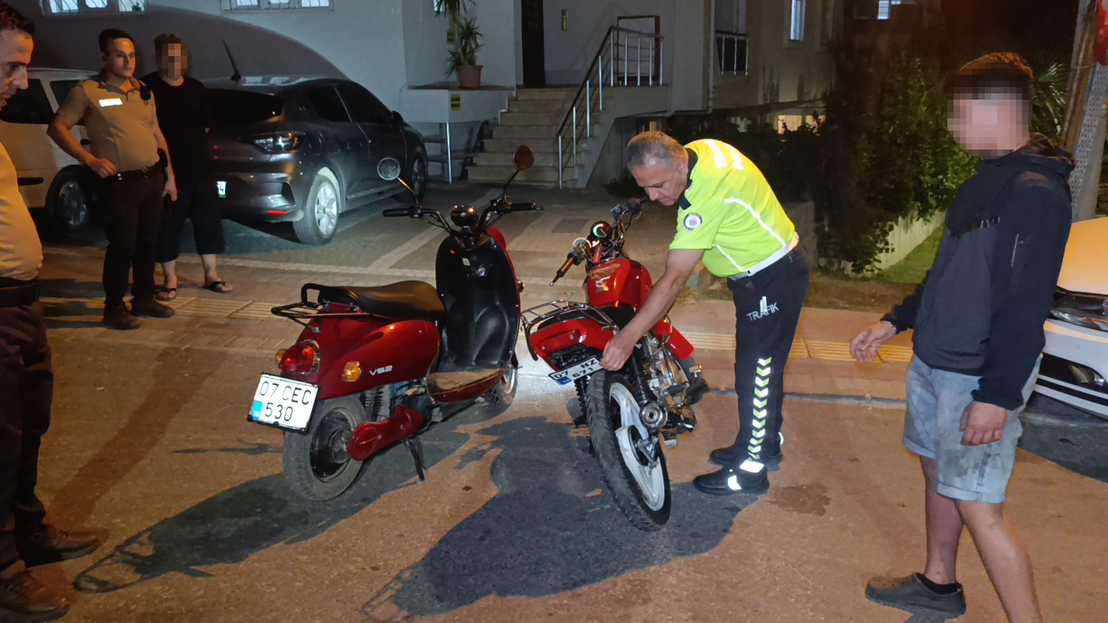 Manavgat’ta Uykuyu Zehir Eden Motosikletlilere Gece Baskını (2)