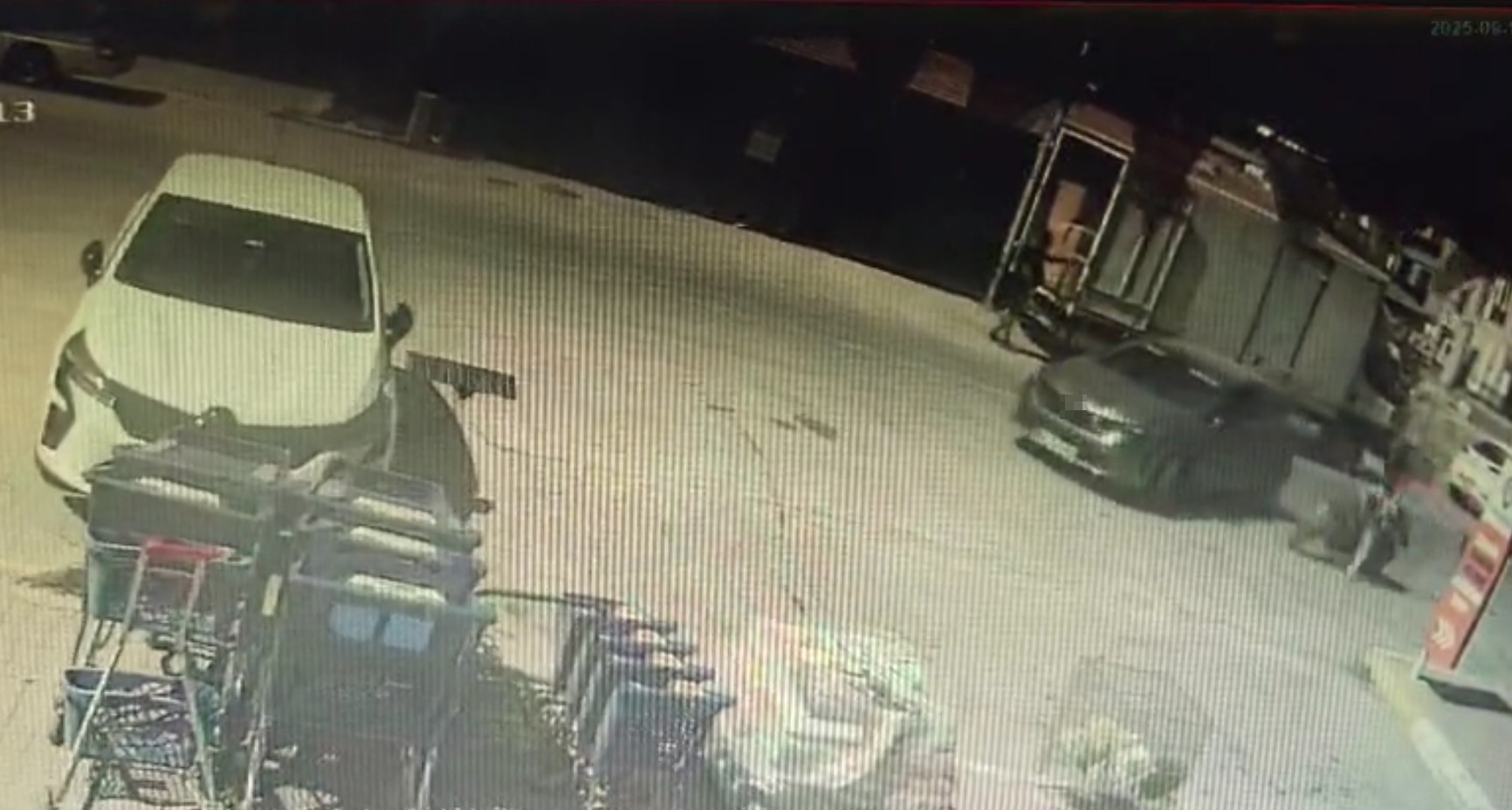 Otomobille Çarpışan Motosiklet Sürücüsü Genç Kız Kafasındaki Kask Sayesinde Kazayı Hafif Atlattı (1)