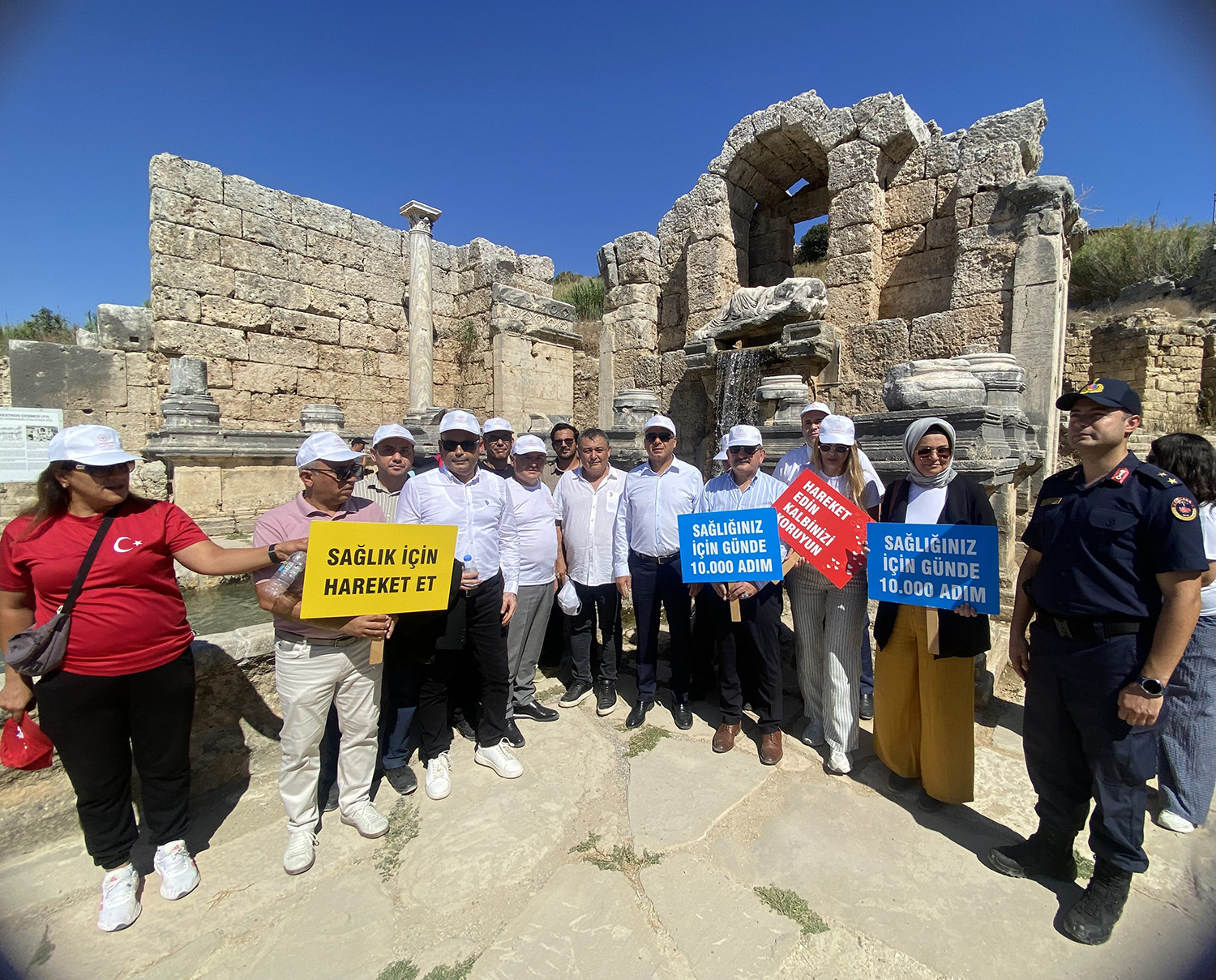 Perge’de Sağlık Için Yürüdüler (1)