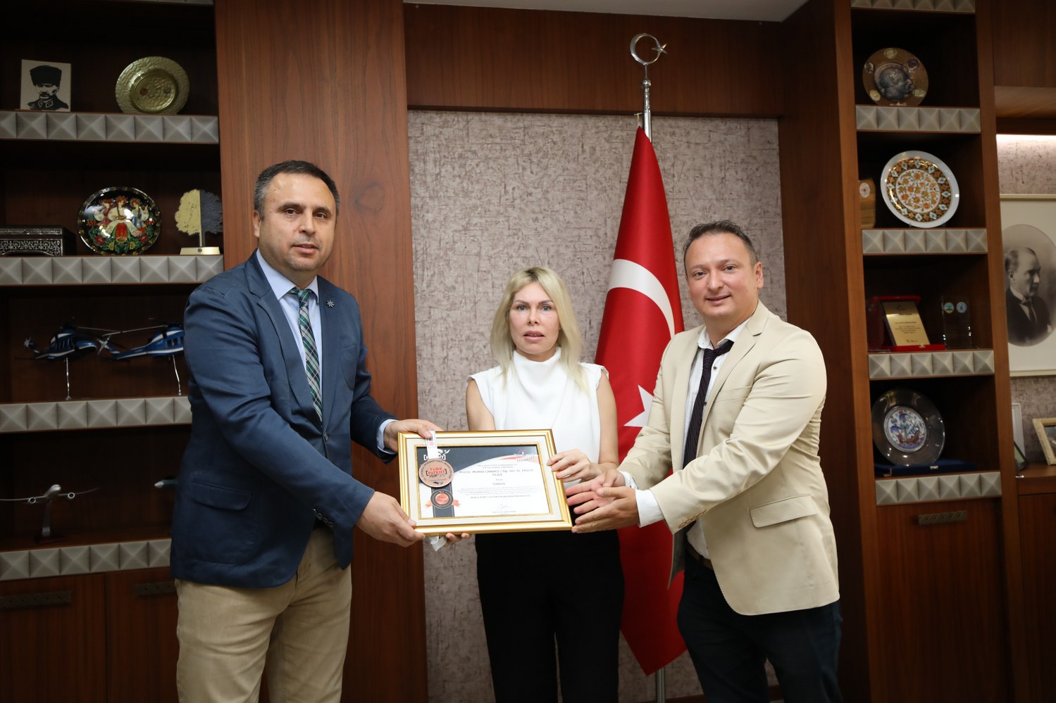 Rektör Özkan, Buluşlarıyla Ödül Alan Öğretim Üyelerini Tebrik Etti (3)