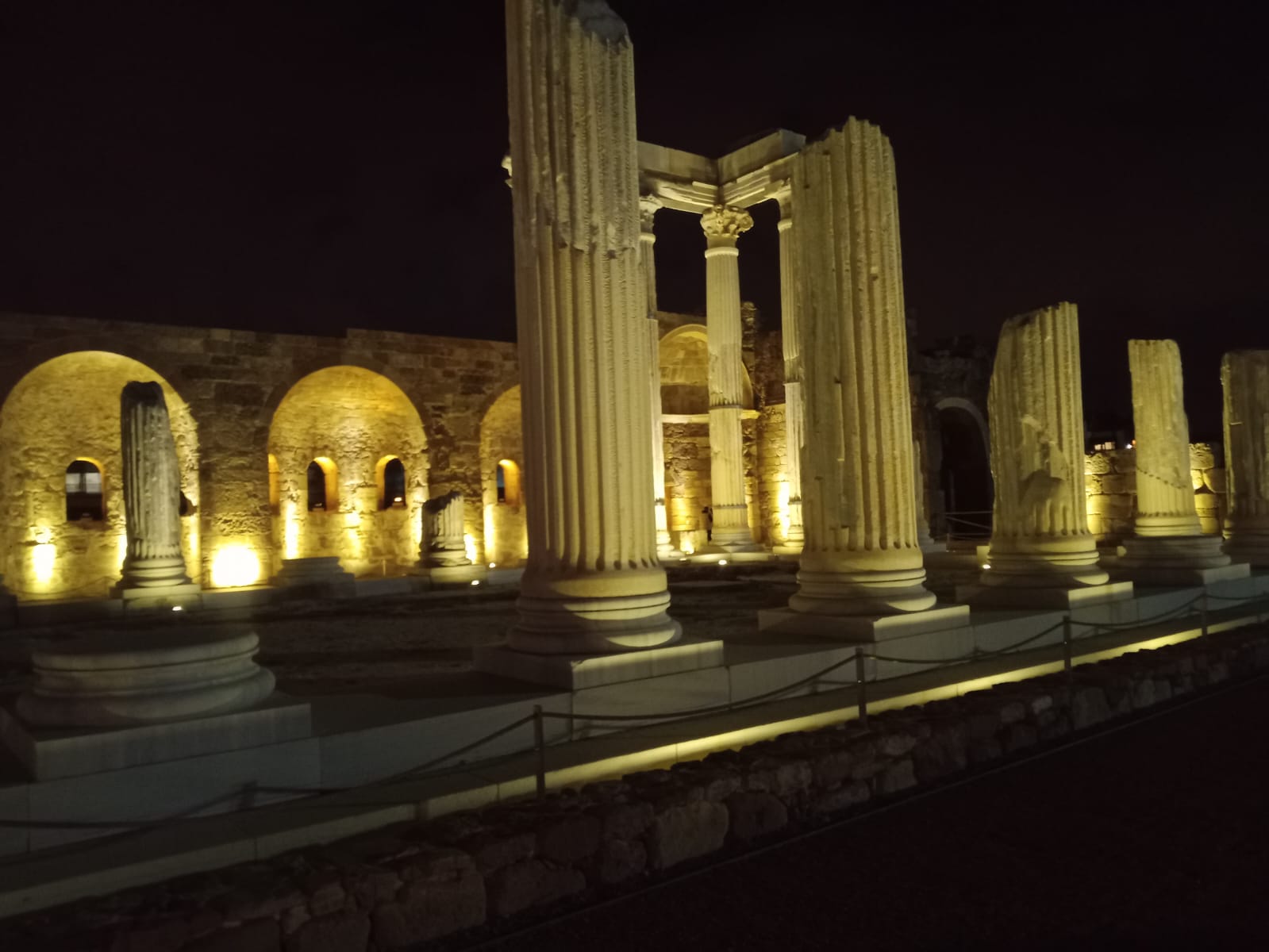 Side Antik Kent (2)