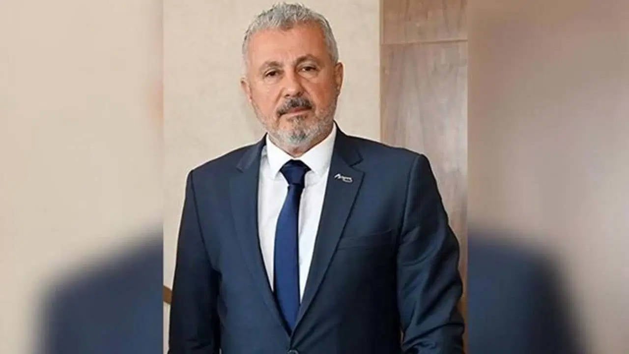 Sukru Sozen Nıyazı Nefı Kara (3)