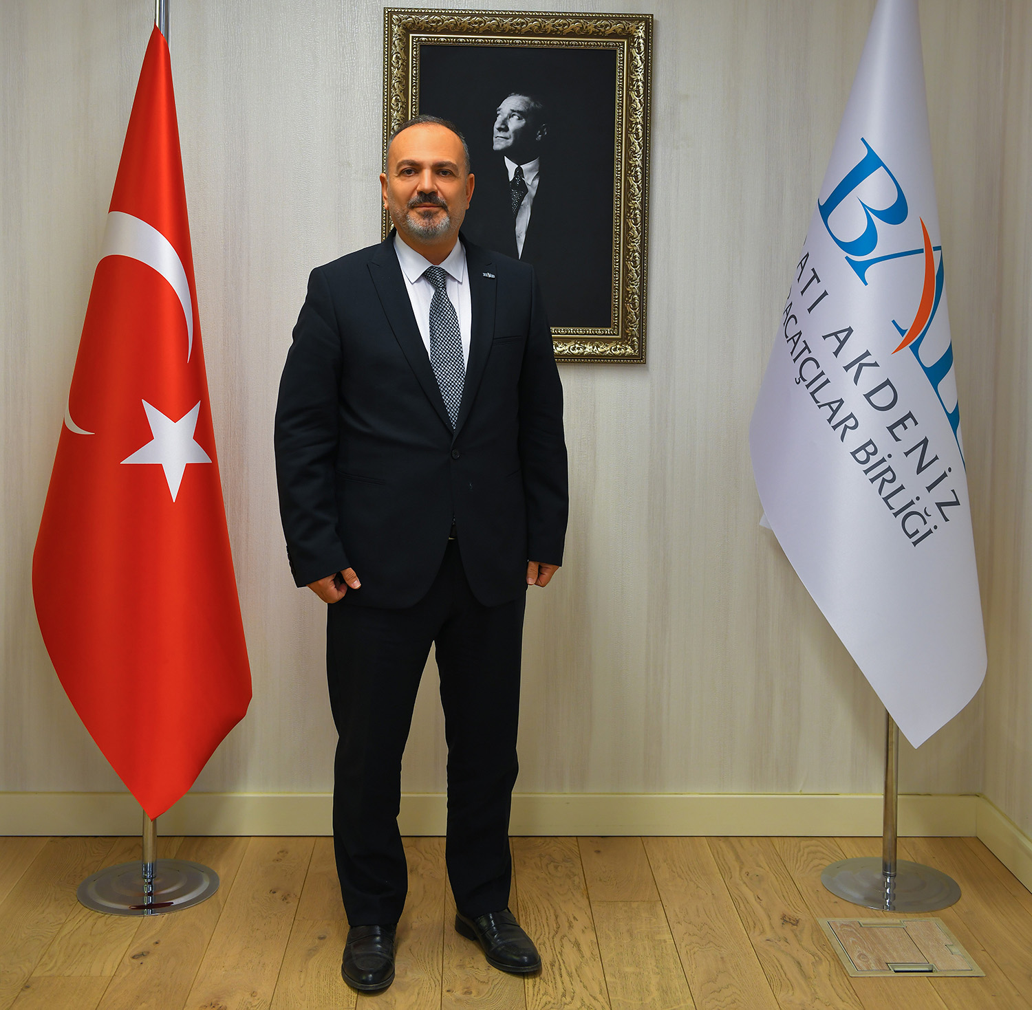 Ümit Mirza Ç A V U Ş O Ğ L U