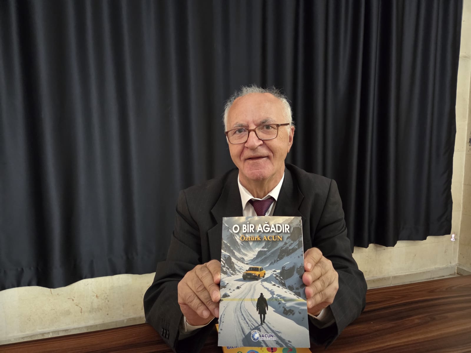 Acun Öztürk Ki̇tap Severlerle Buluştu