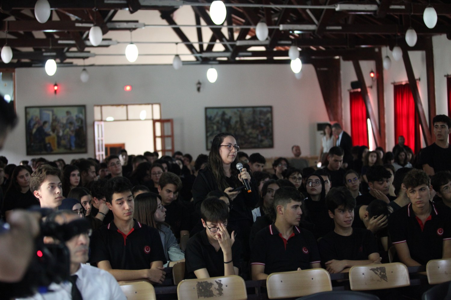 Akdeniz Üniversitesi’nin Ilklerini Yapan Hekimler Öğrencilerle Bulutu (3)