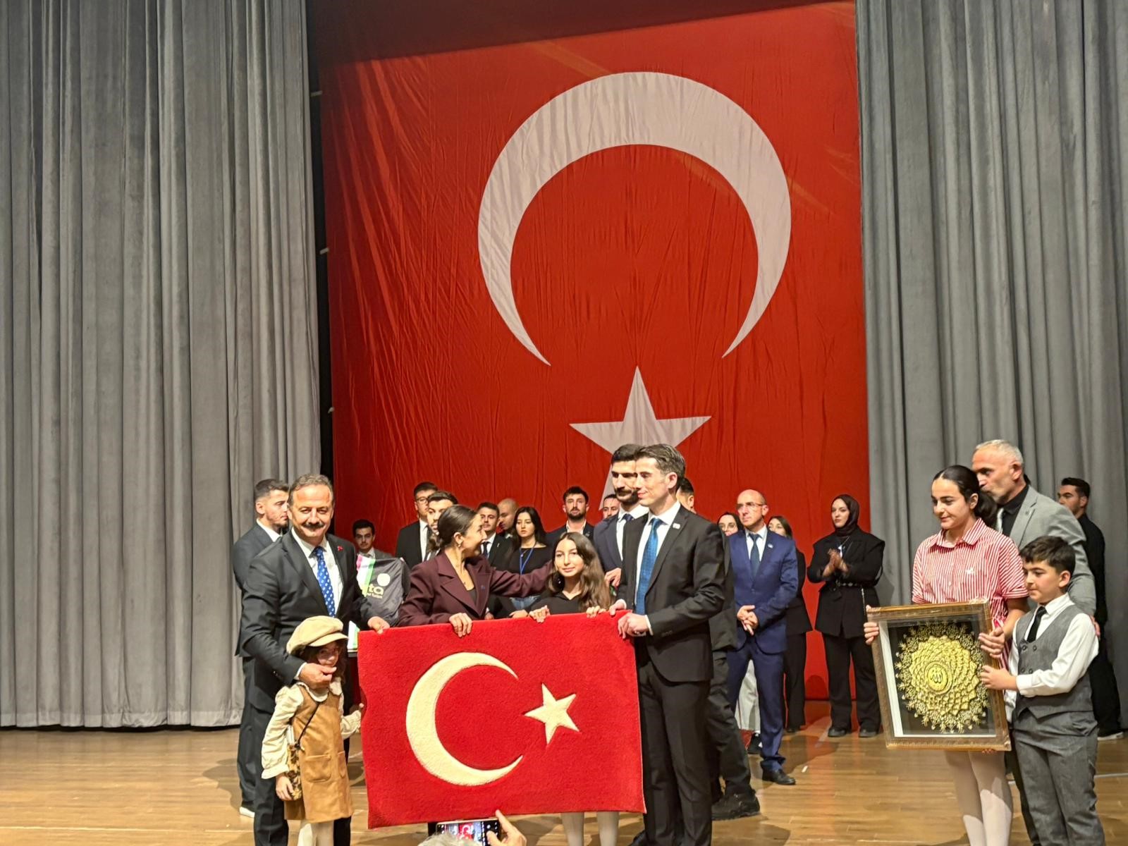 Anahtar Parti Genel Baskani Agiraliaoglu Kursude Depreme Yakalandi (1)