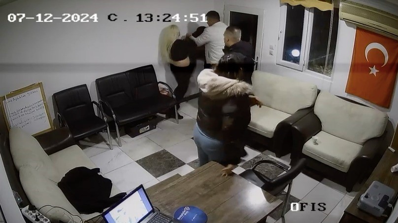 Annenin Tekme Tokat Dövdüğü Taciz Şüphelisine Ilk Duruşmada 10 Yıl Hapis (3)