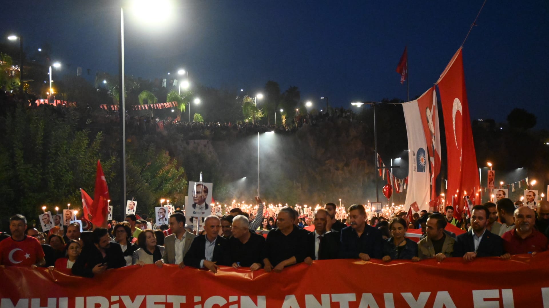 Antalya 29 Ekim Fener Alayi (4)