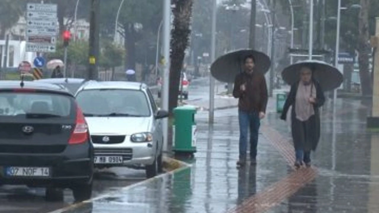Antalya Da Sağnak Yağış (2)