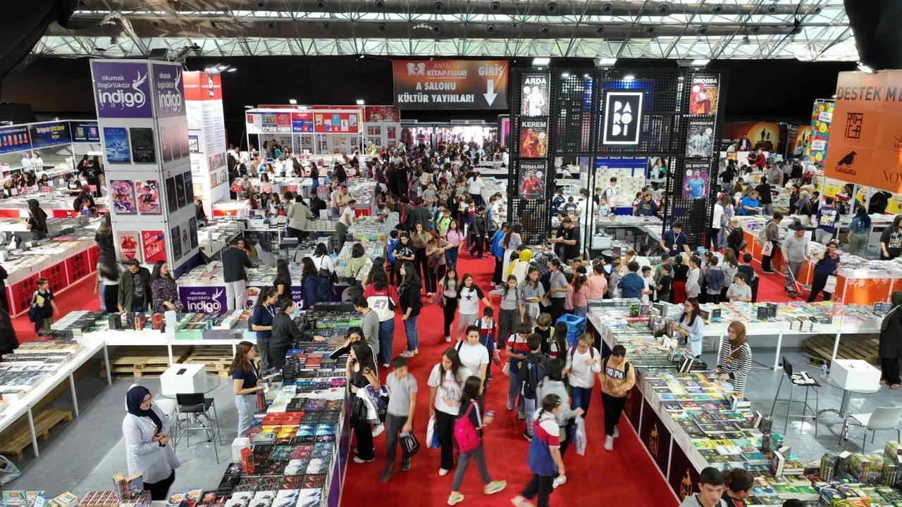 Antalya Kitap Fuarı 1