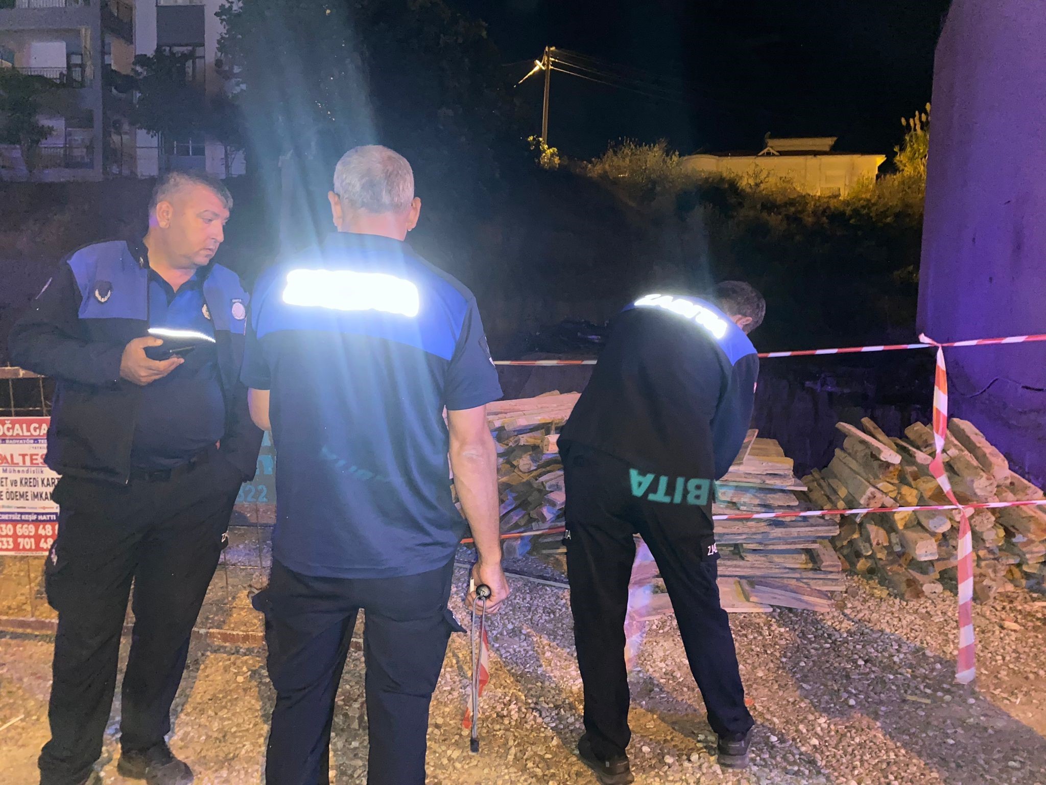 Antalya'da Bir Evi Tahliye Ettiren Inşaat Temelinde Ikinci Toprak Kayması (3)