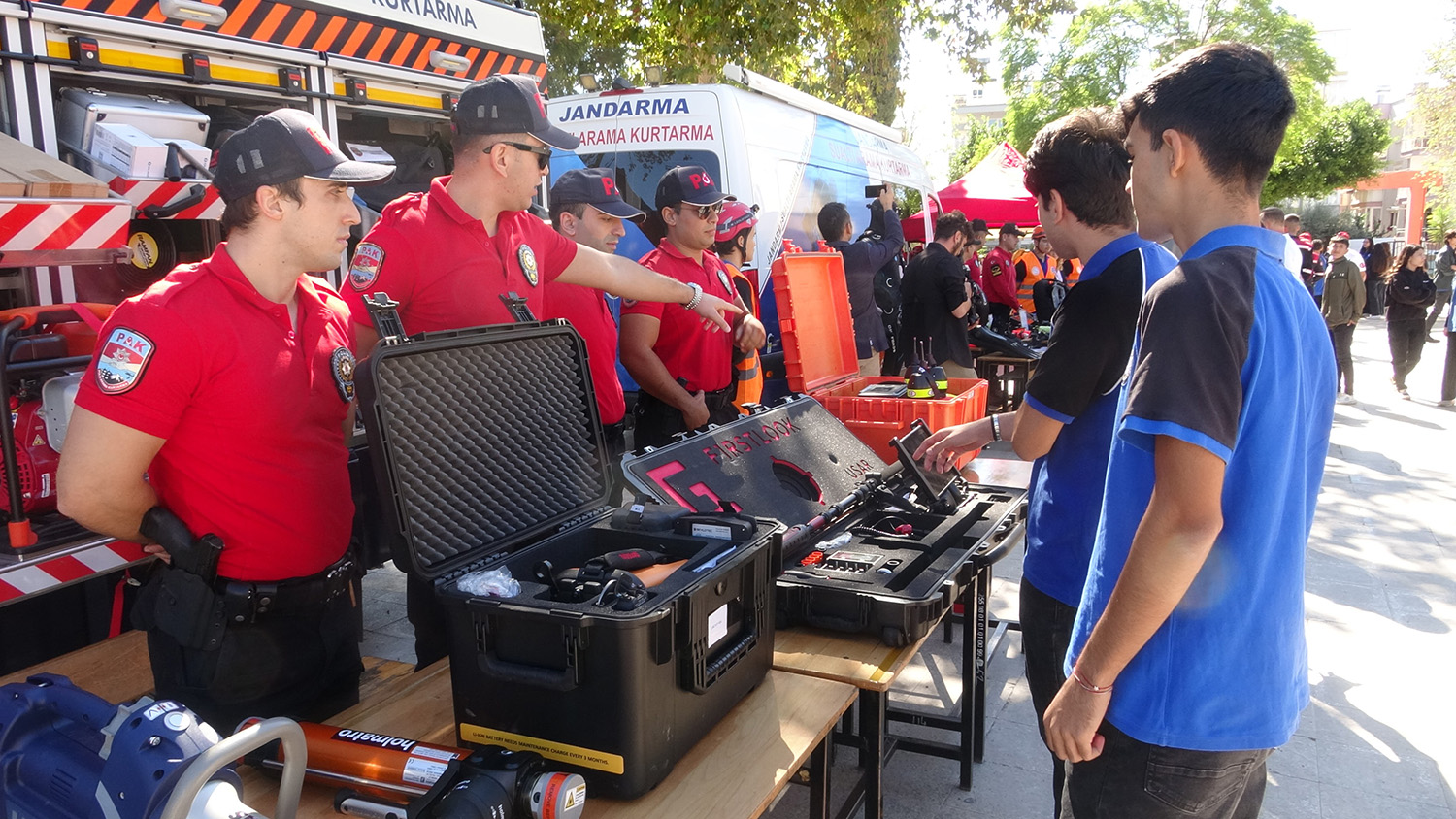 Antalya’da Deprem Tahliye Tatbikatı Gerçekleştirildi (1)