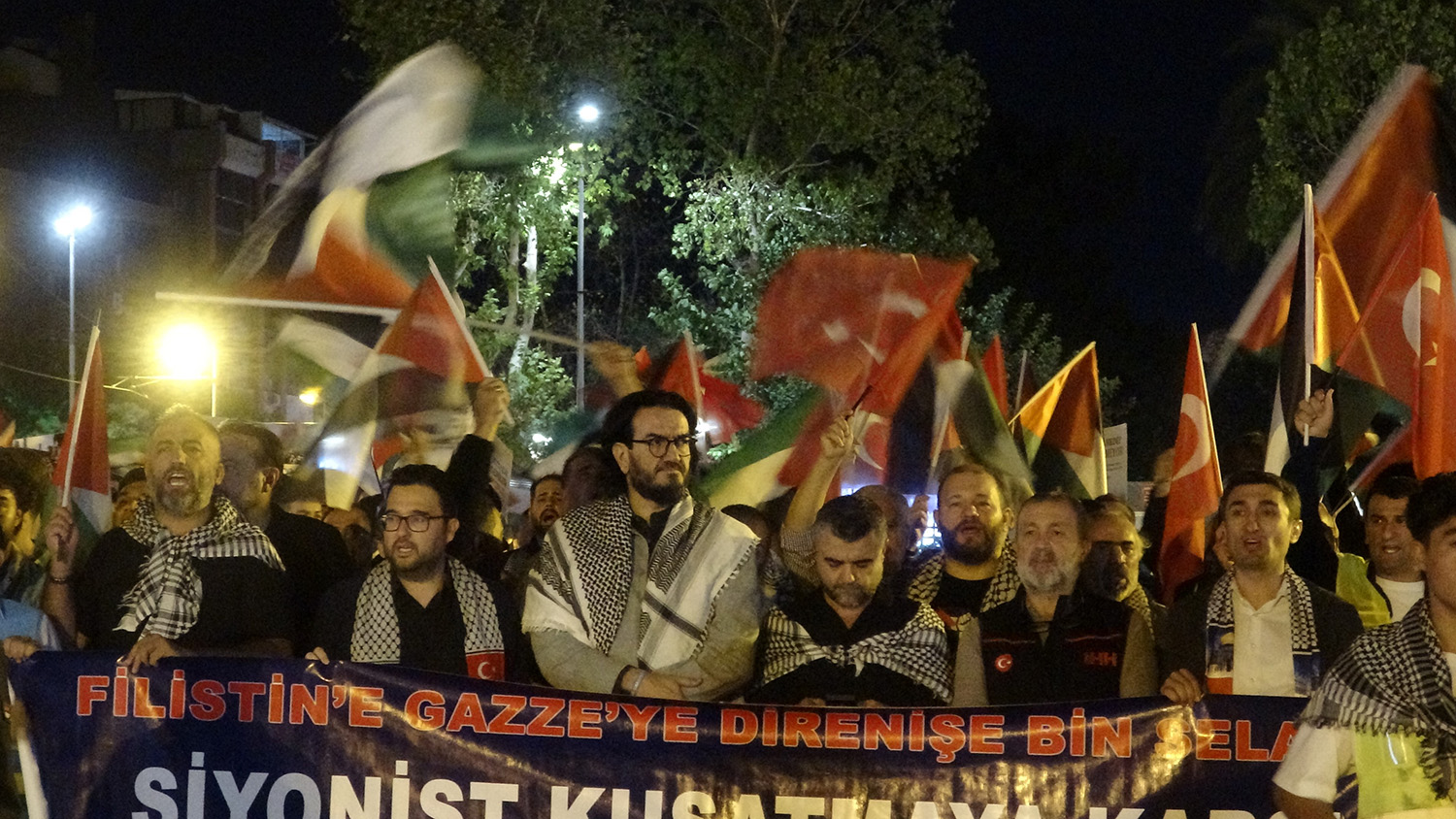 Antalya’da Özgürlük Filosuna Destek Yürüyüşü (1)